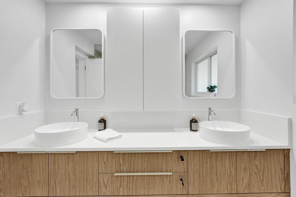 LANDINGS FIRST SEC - Residential Lease