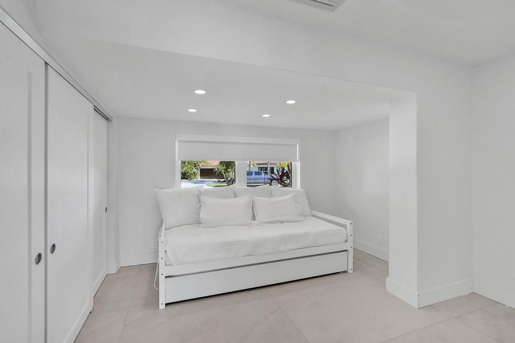 LANDINGS FIRST SEC - Residential Lease