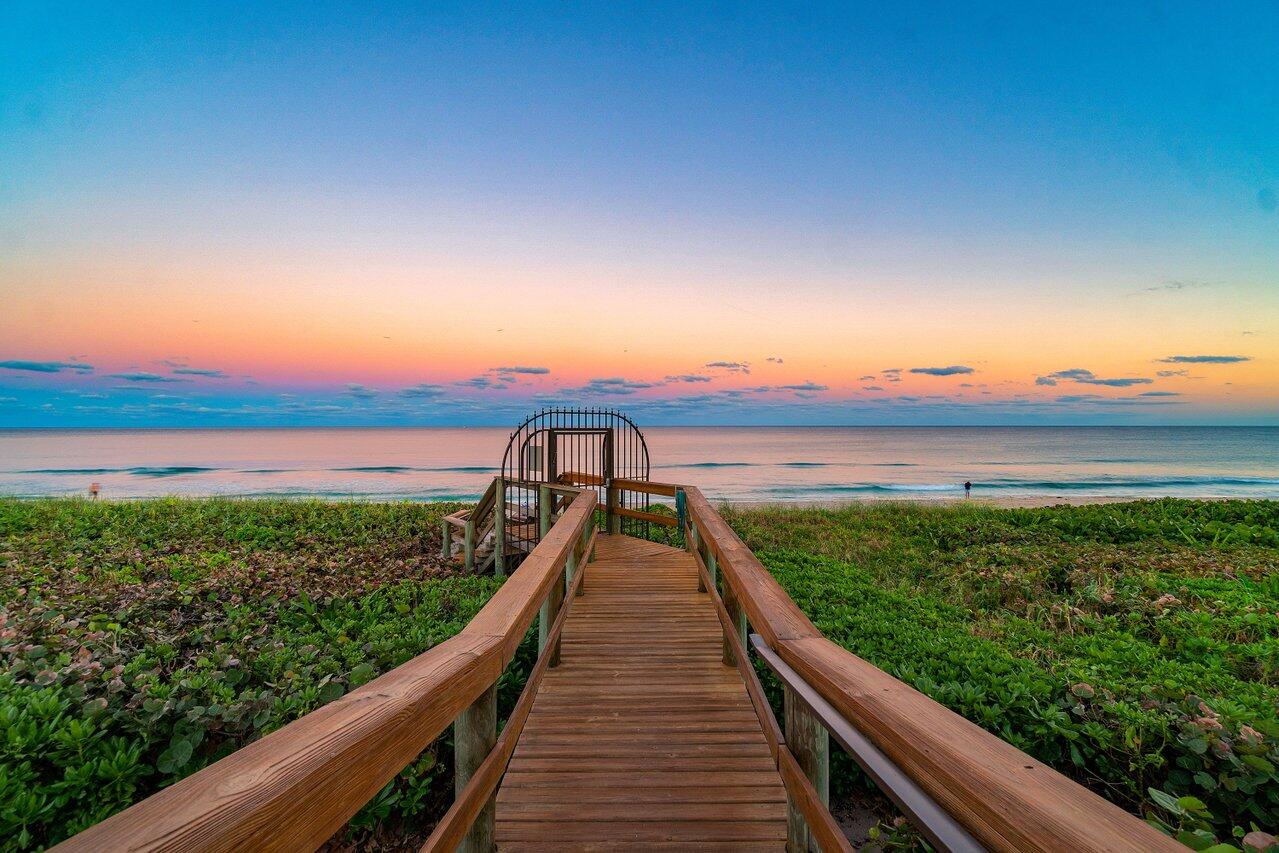 PALM BEACH HAMPTON CONDO - Residential