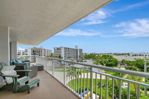 A home in South Palm Beach