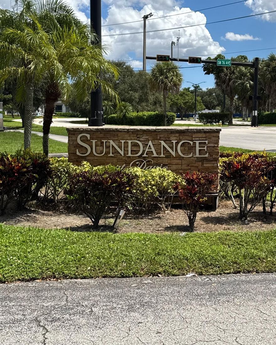 EXCELLENT FOR INVESTORS AND COLLEGE STUDENTS 2/2 CORNER GROUND FLOOR UNIT WITH FULL-SIZED WASHER AND DRIER, COMMUNITY POOL, TENNIS COURT, PICNIC AREA, GYM, LOCATED ACROSS FROM NOVA SOUTHEAST UNIVERSTY DENTAL SCHOOL, BROWARD COMMUNITY COLLEGE, FLORIDA ATLANTIC, CONVIENETLY LOCATED CLOSE TO 595 AND TURN PIKE, WHOLE FOODS, TRADER JOE, COSTCO, WALLGREENS, STARBUCKS AND MORE NEARBY PRICED TO SELL FAST