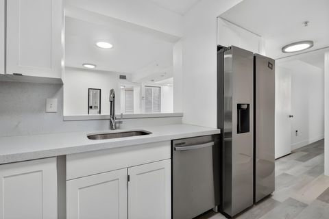 Tiny photo for 2731 Ocean Club Boulevard #102, Hollywood, FL 33019 (MLS # B26050154)