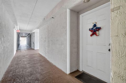 Tiny photo for 2731 Ocean Club Boulevard #102, Hollywood, FL 33019 (MLS # B26050154)