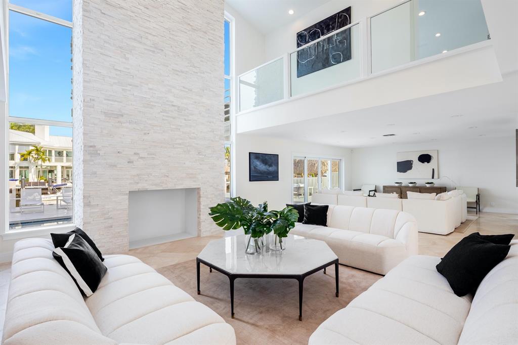 TROPIC ISLE - Residential