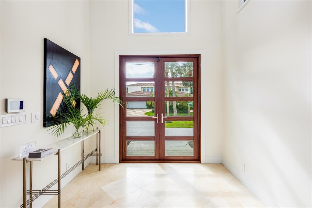 TROPIC ISLE - Residential