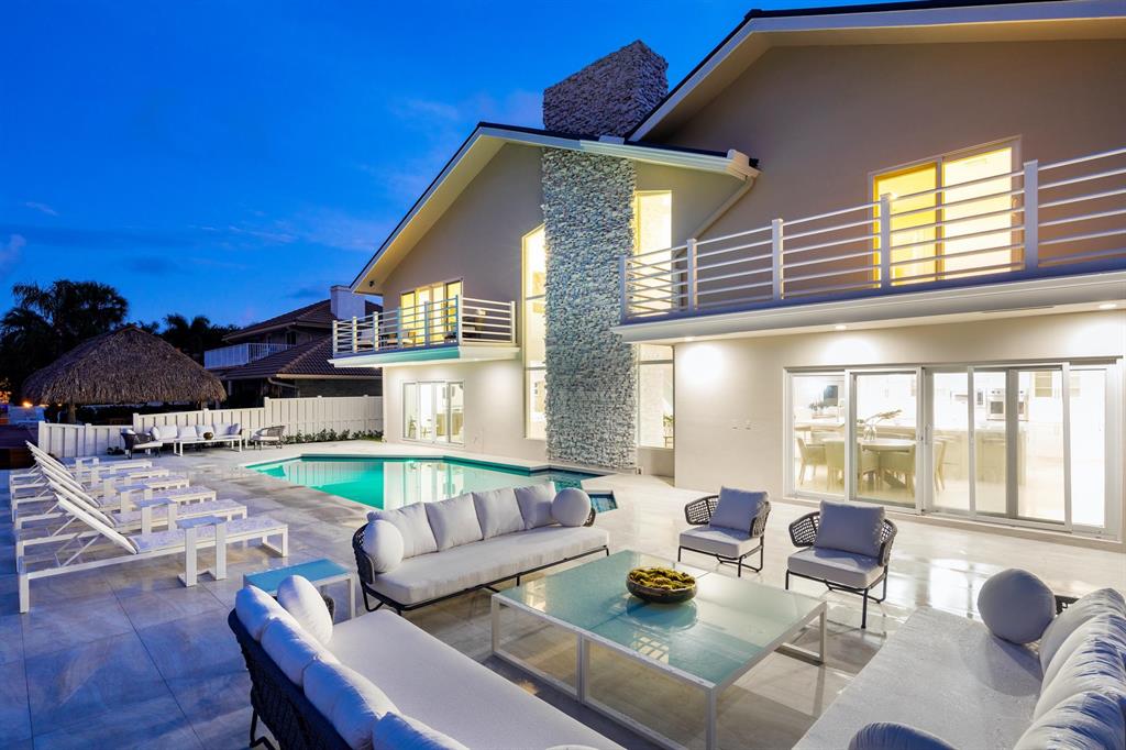 TROPIC ISLE - Residential