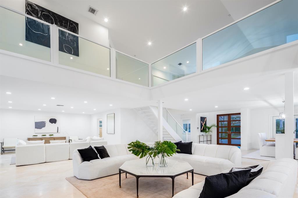 TROPIC ISLE - Residential