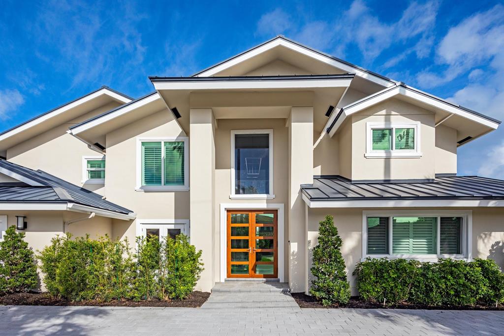 TROPIC ISLE - Residential