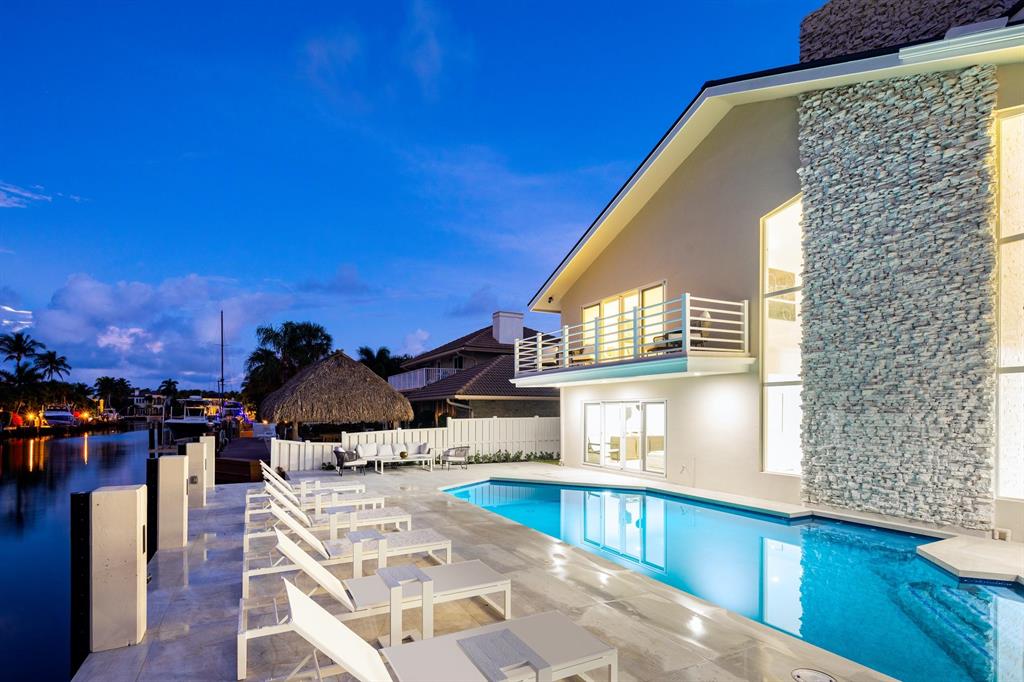 TROPIC ISLE - Residential