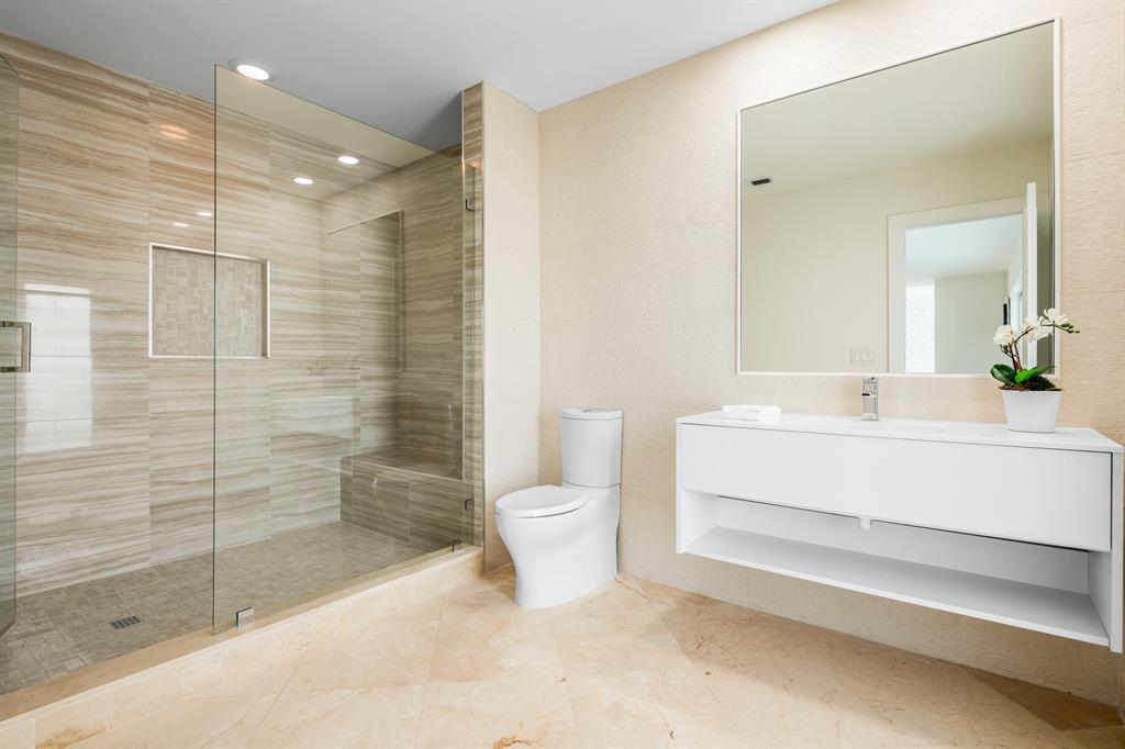 TROPIC ISLE - Residential