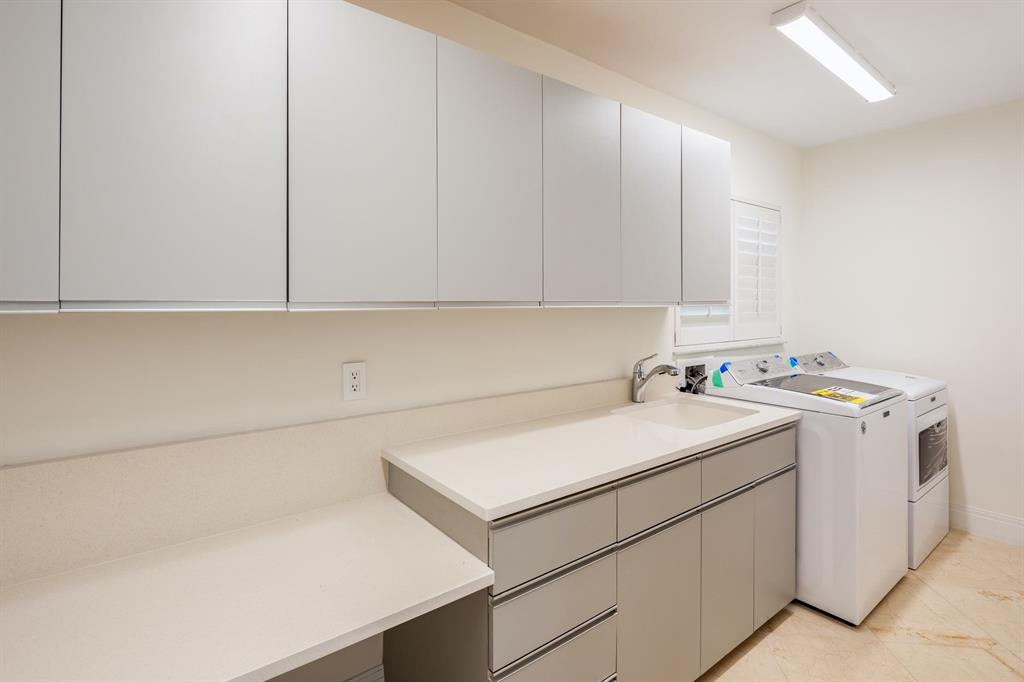 TROPIC ISLE - Residential