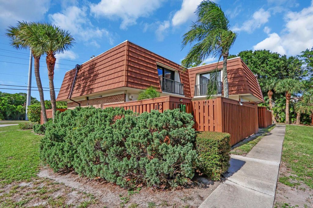 Photo of 3900 County Line Road #1c, Jupiter, FL 33469 (MLS # R11101812)