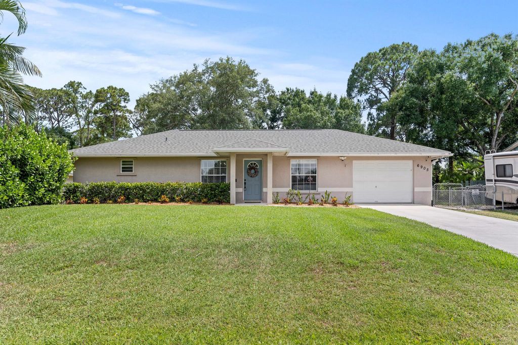 Photo of 6905 Bayard Road, Fort Pierce, FL 34951 (MLS # R11092923)