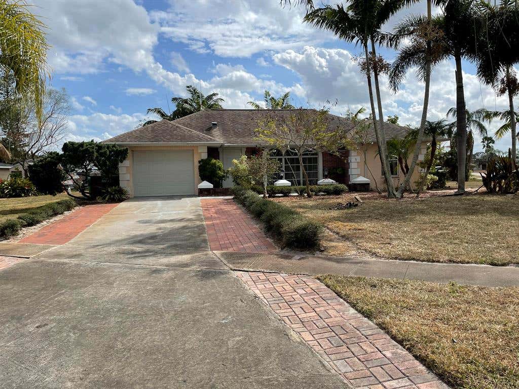 Photo of 108 SE Calmoso Drive, Port Saint Lucie, FL 34983 (MLS # R10692242)