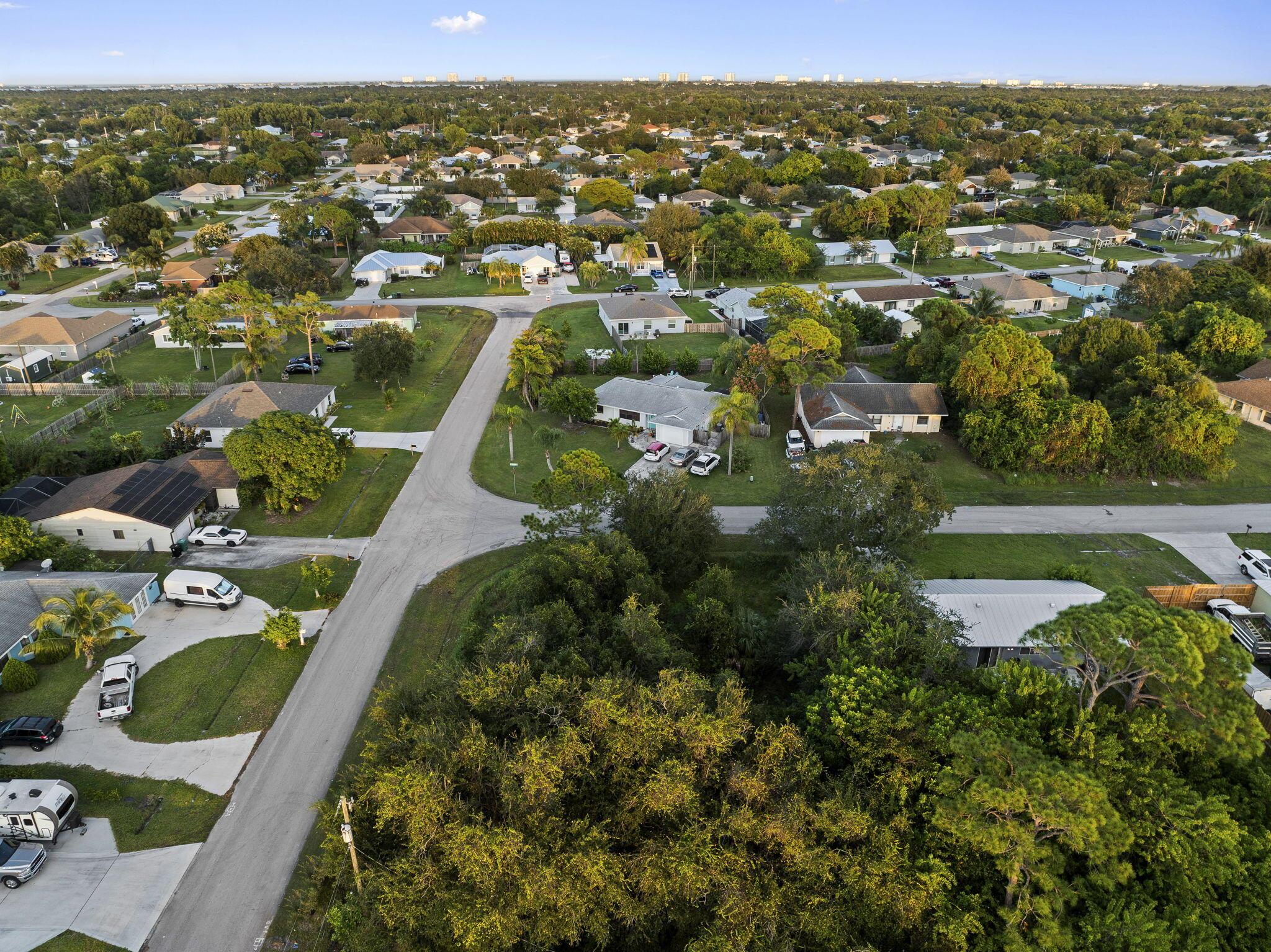 PORT ST LUCIE SECTION 30 - Land