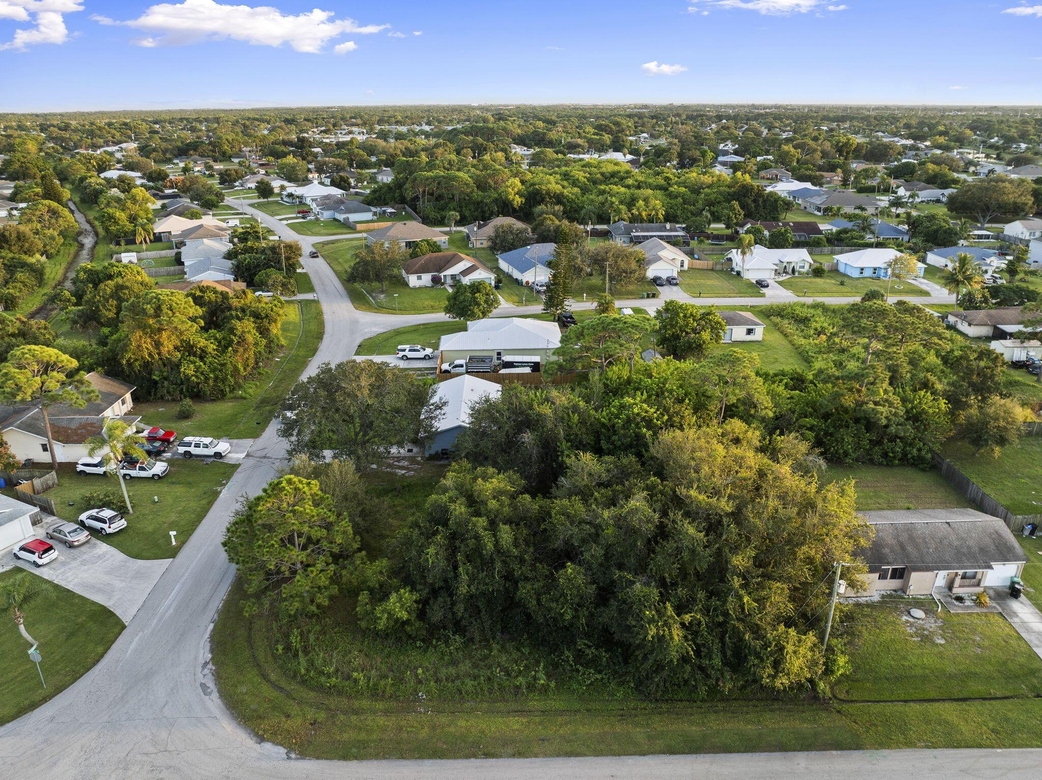 PORT ST LUCIE SECTION 30 - Land