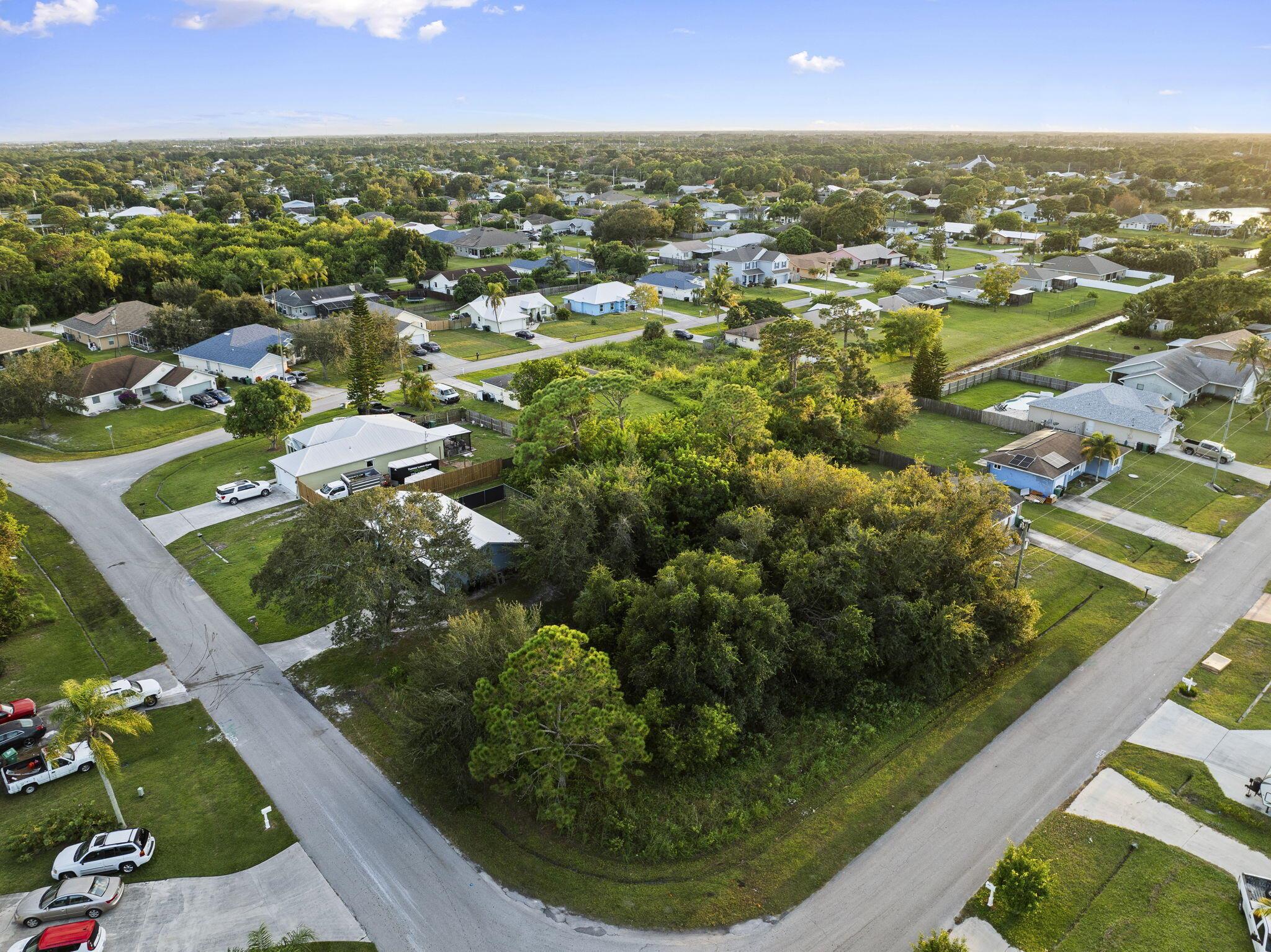 PORT ST LUCIE SECTION 30 - Land