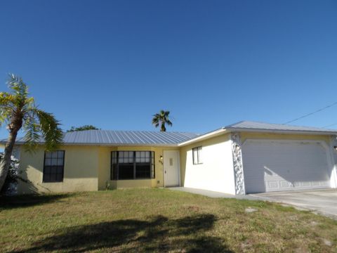 698 SW Jeanne Avenue Port St Lucie FL 34953