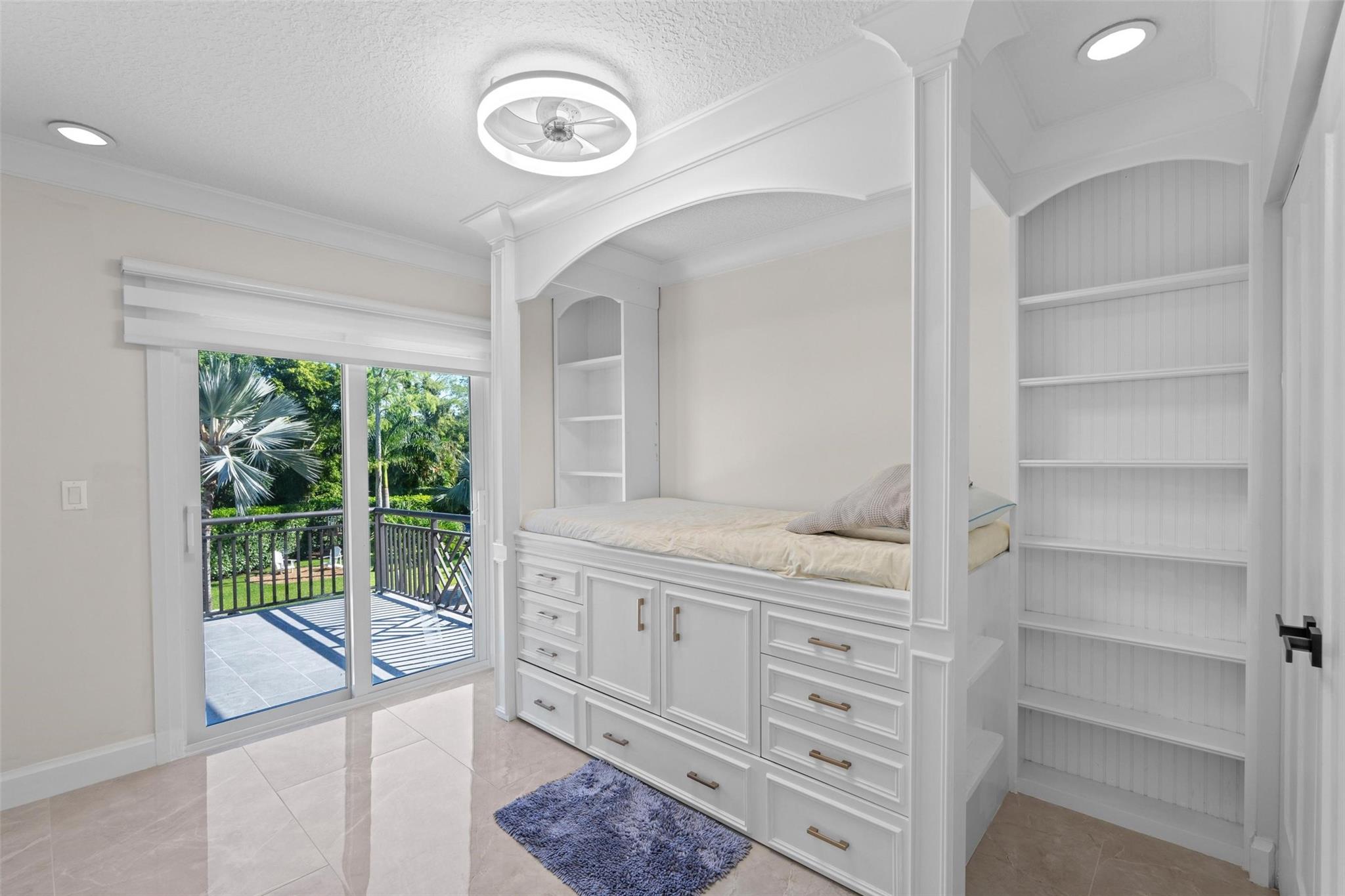 MEADOW WOOD OF THE LANDIN - Residential