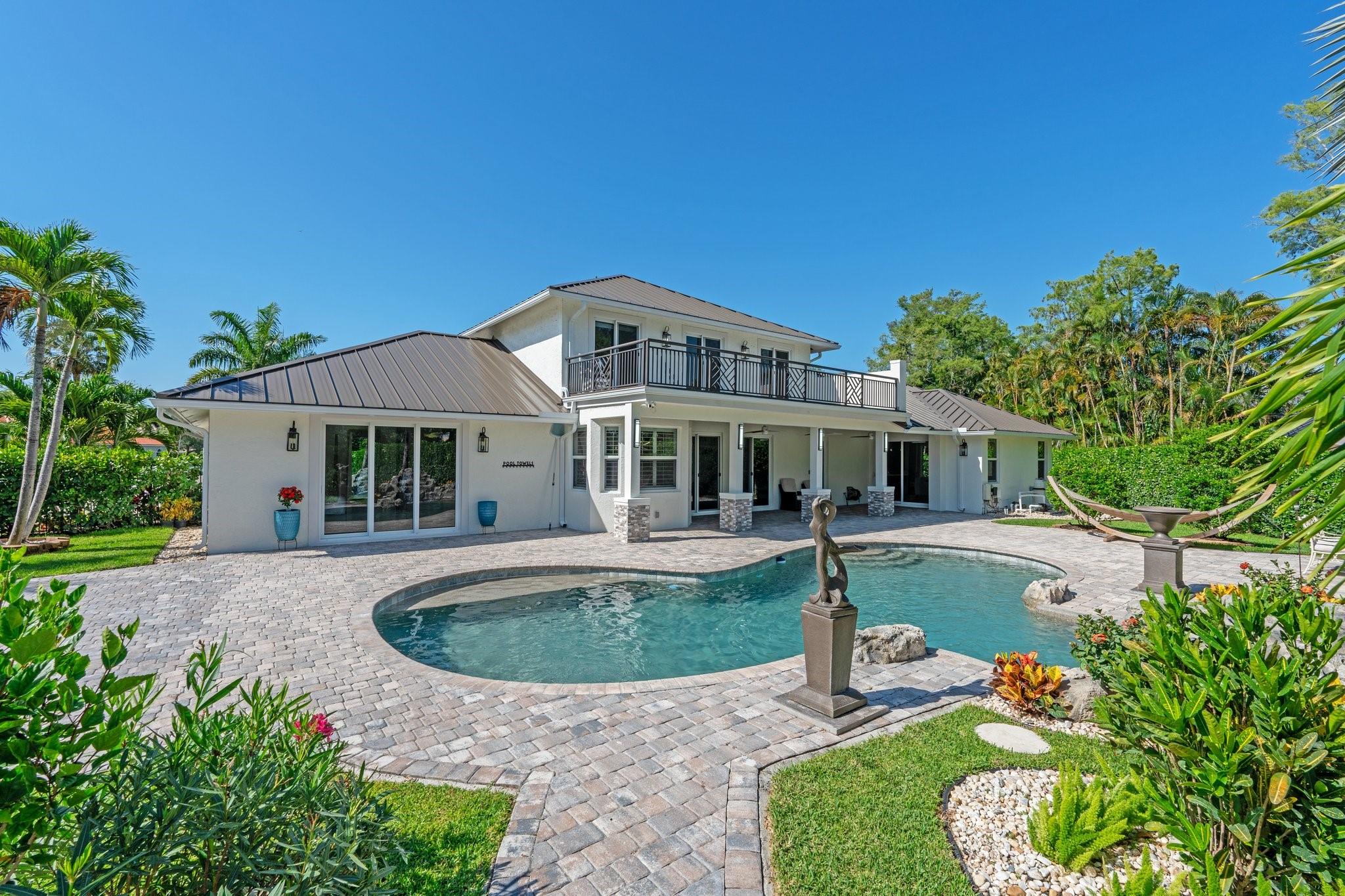 MEADOW WOOD OF THE LANDIN - Residential