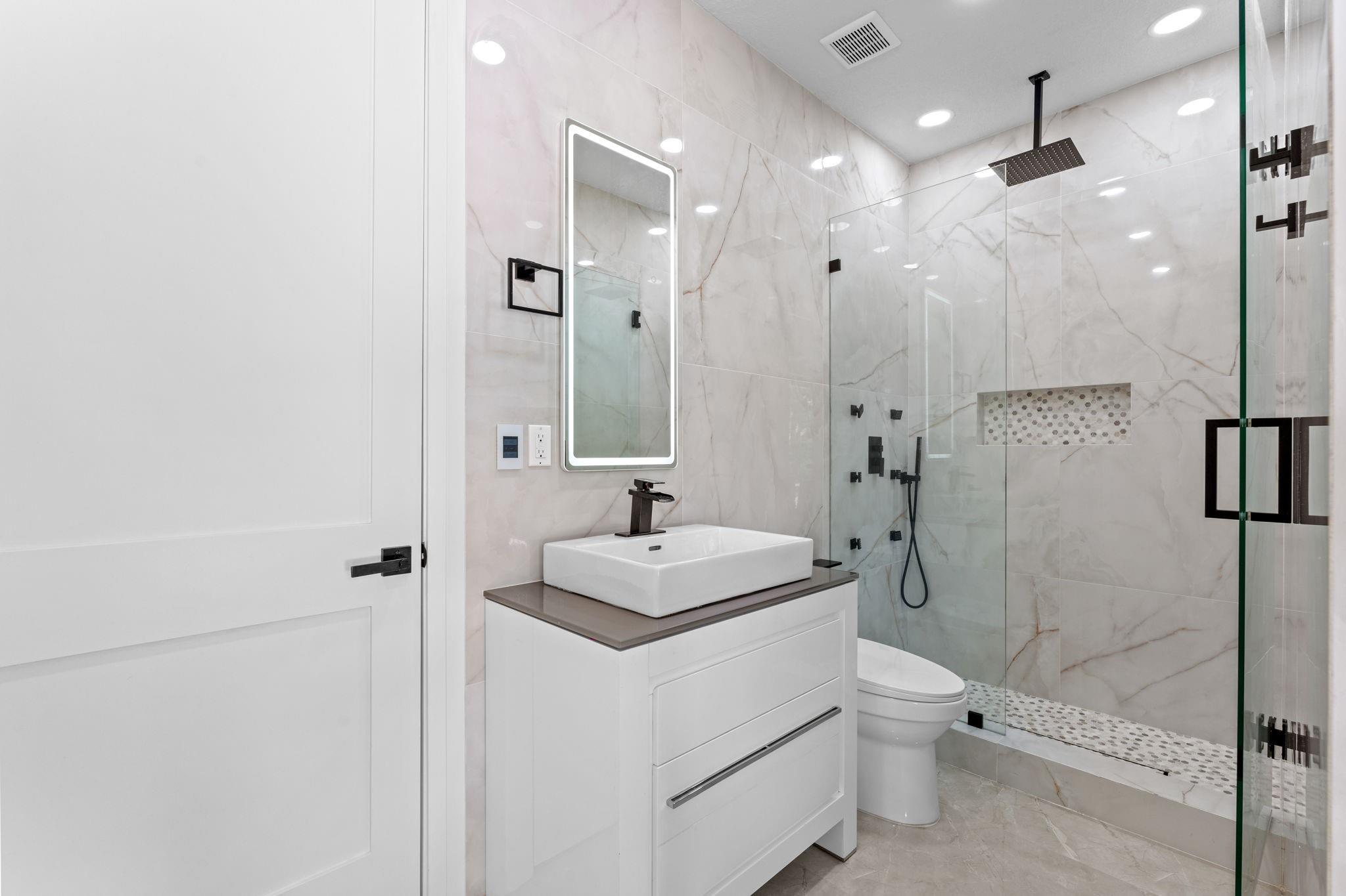 MEADOW WOOD OF THE LANDIN - Residential