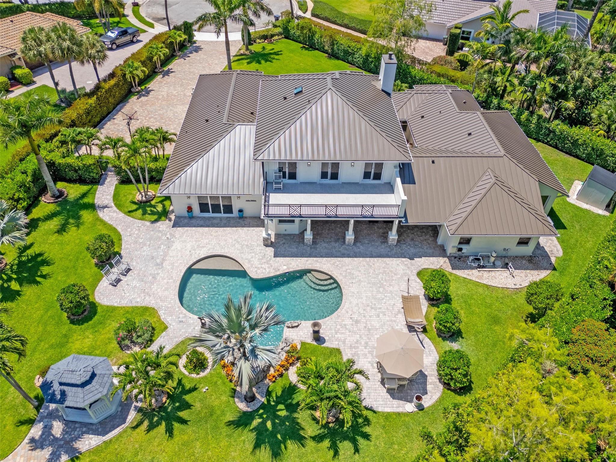 MEADOW WOOD OF THE LANDIN - Residential