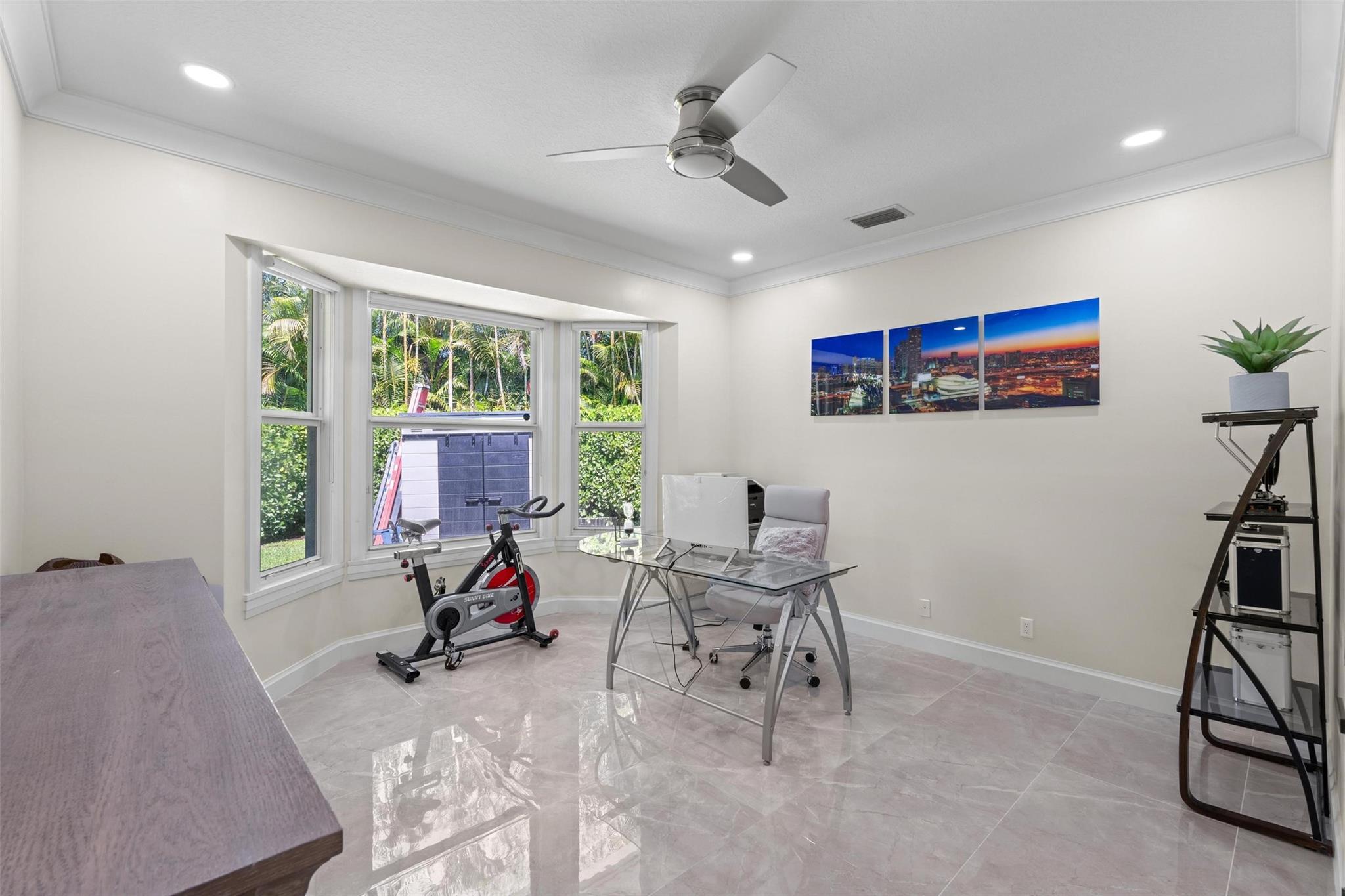 MEADOW WOOD OF THE LANDIN - Residential