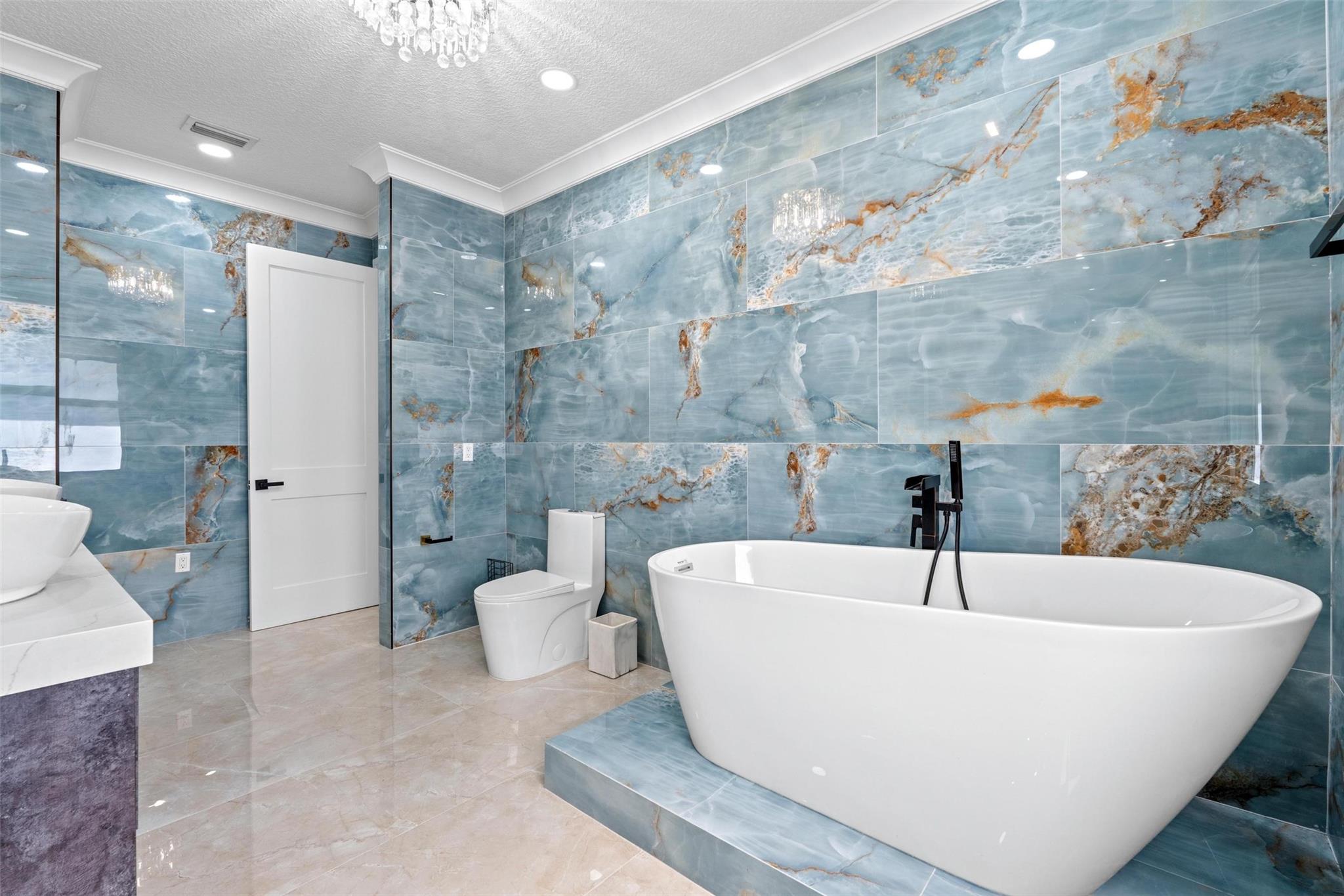 MEADOW WOOD OF THE LANDIN - Residential