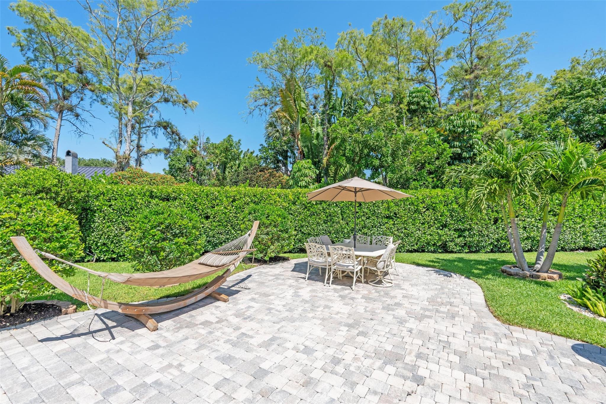 MEADOW WOOD OF THE LANDIN - Residential