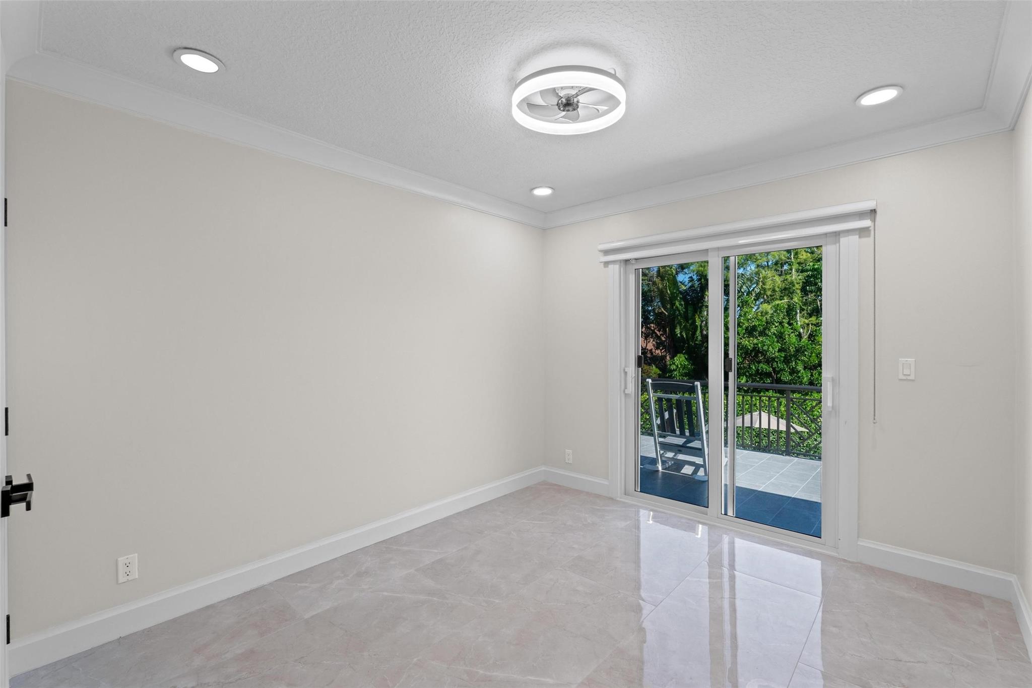 MEADOW WOOD OF THE LANDIN - Residential