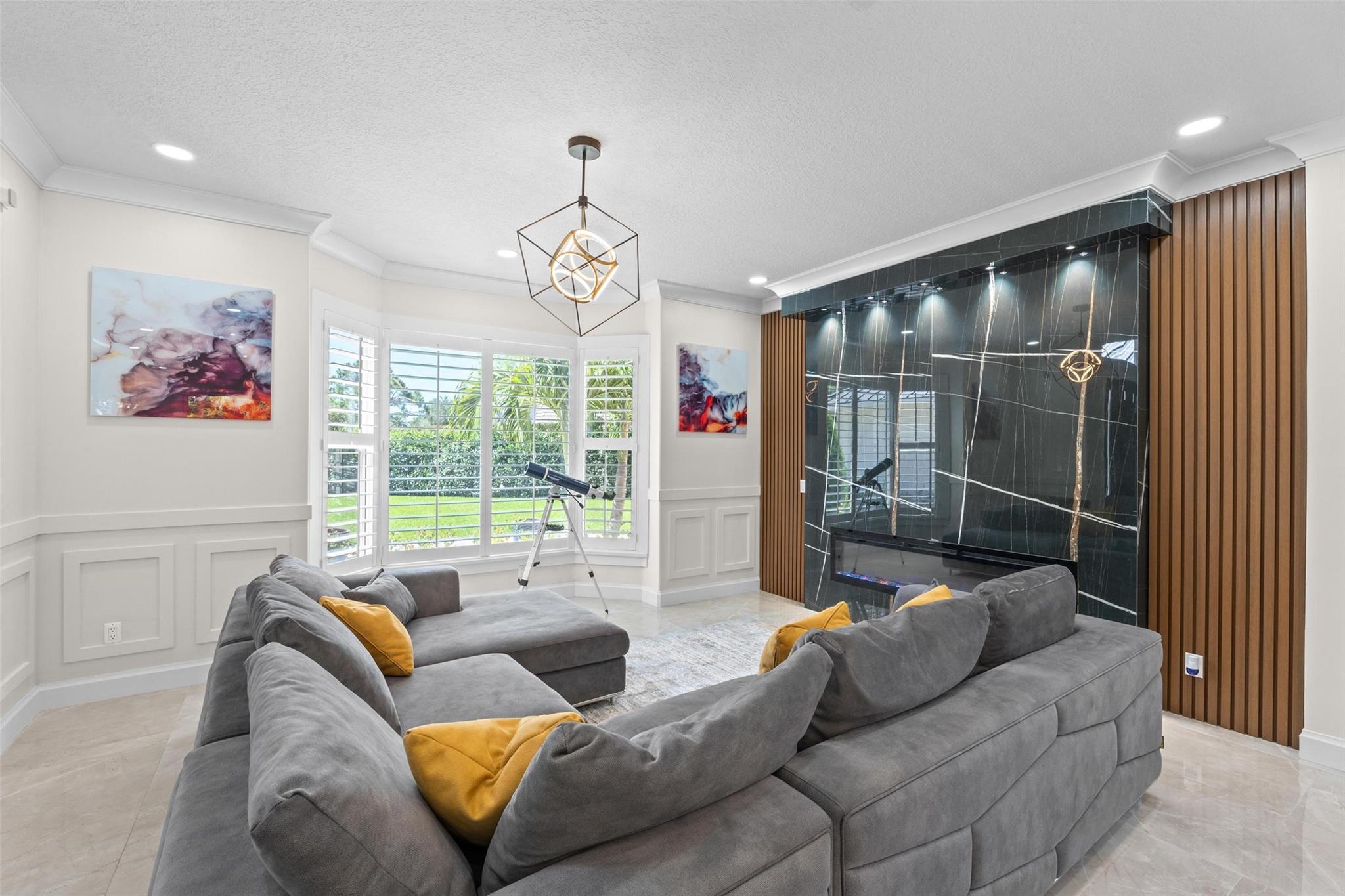 MEADOW WOOD OF THE LANDIN - Residential