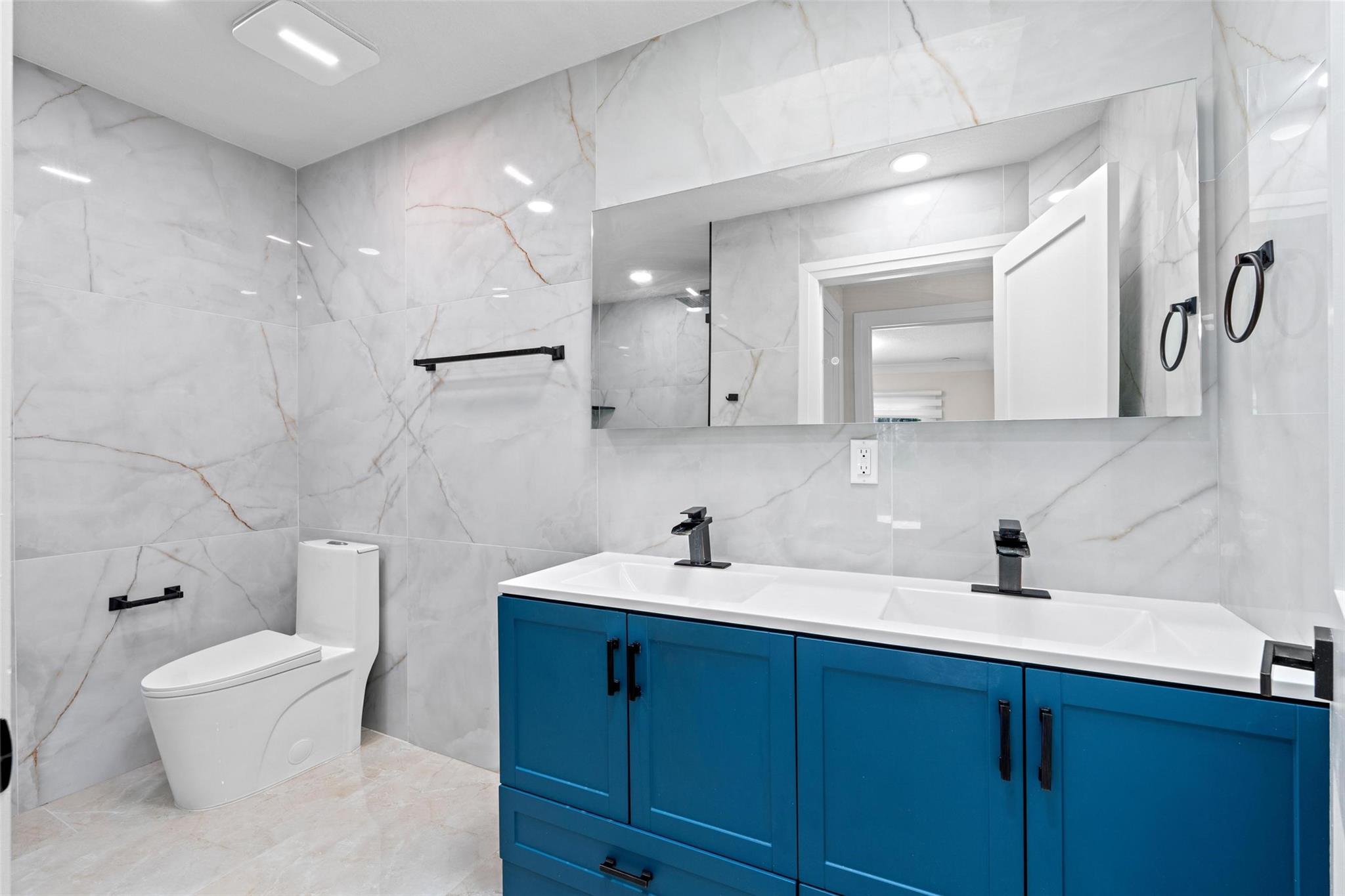 MEADOW WOOD OF THE LANDIN - Residential