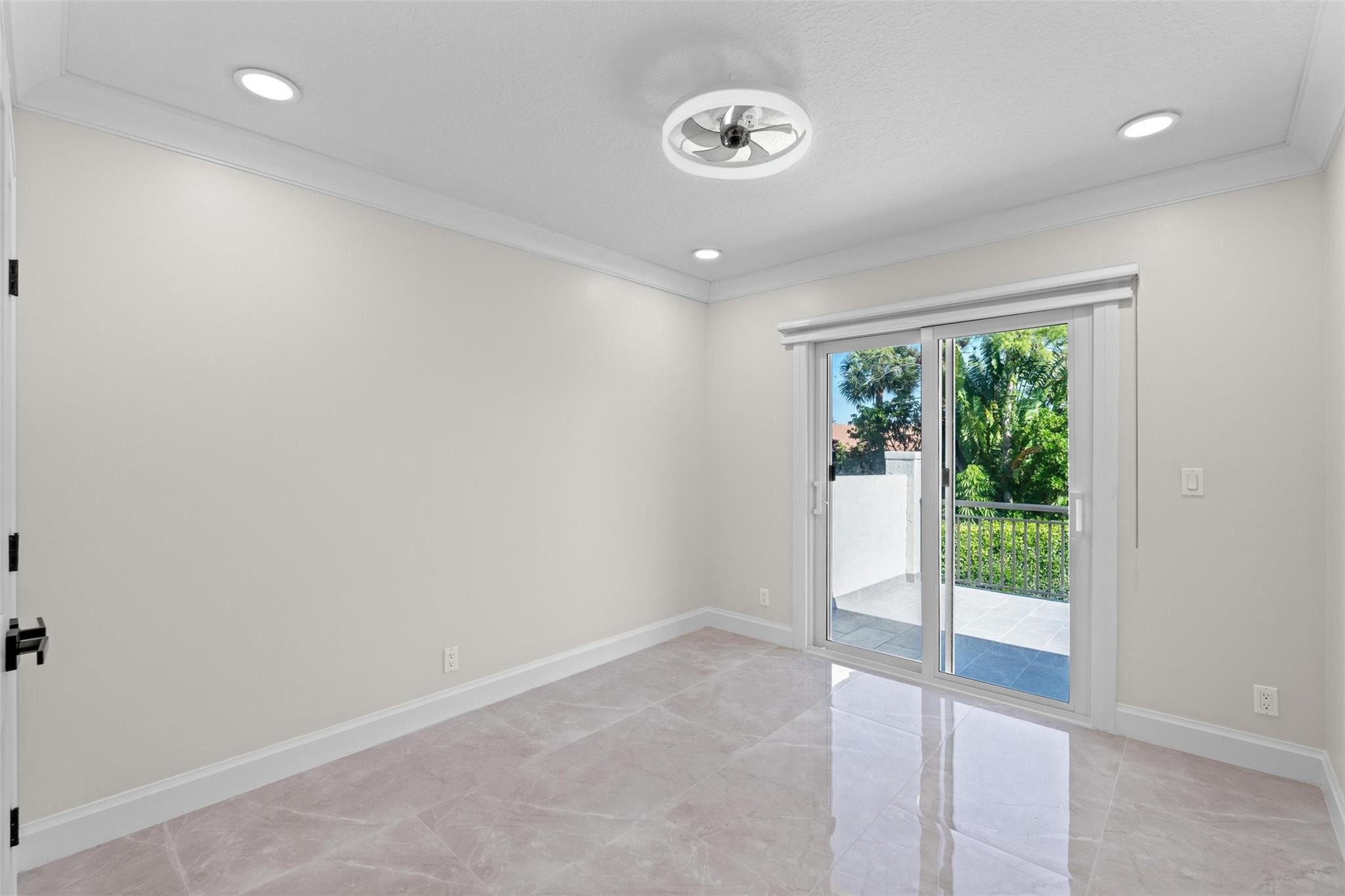 MEADOW WOOD OF THE LANDIN - Residential