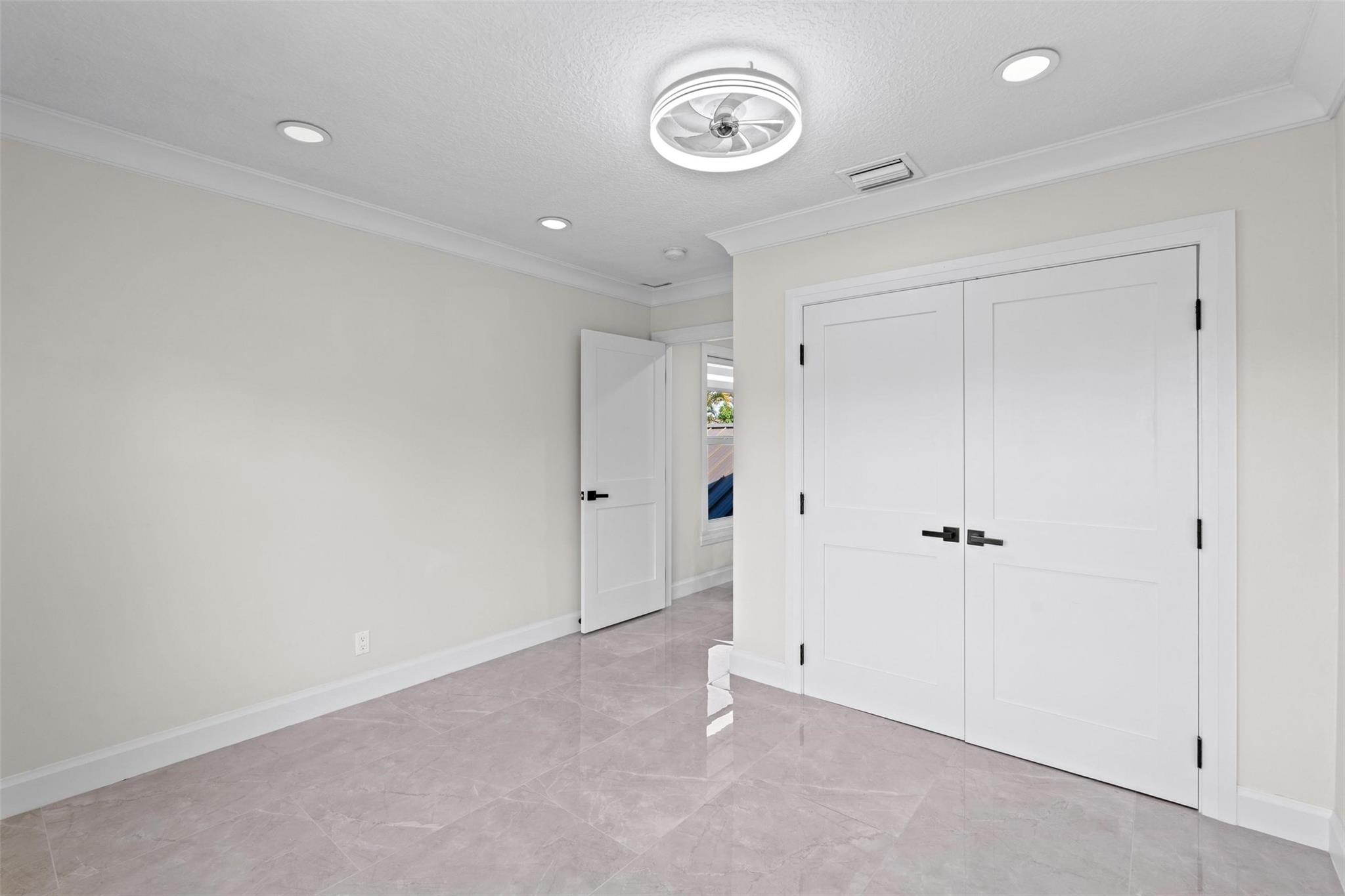 MEADOW WOOD OF THE LANDIN - Residential