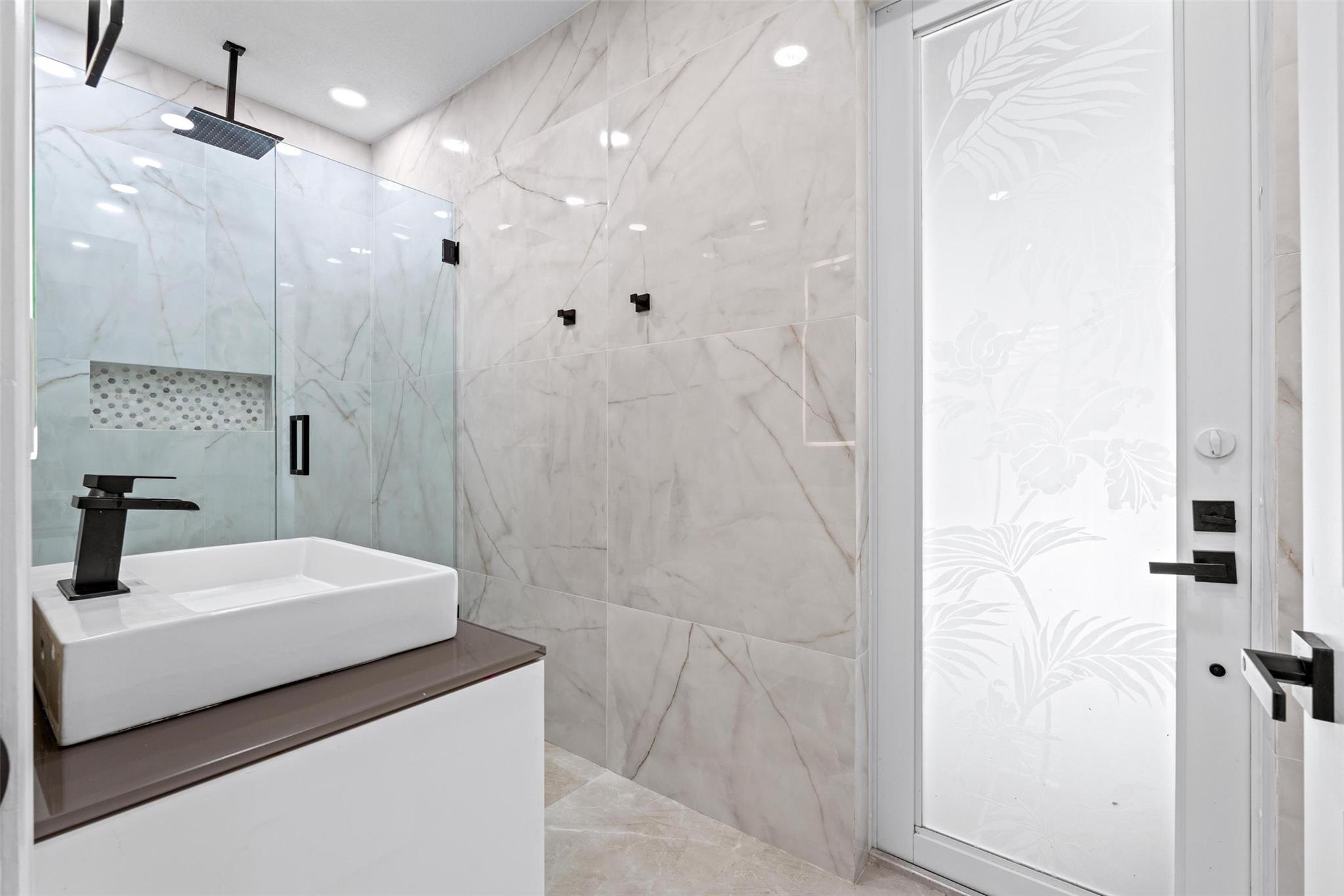 MEADOW WOOD OF THE LANDIN - Residential