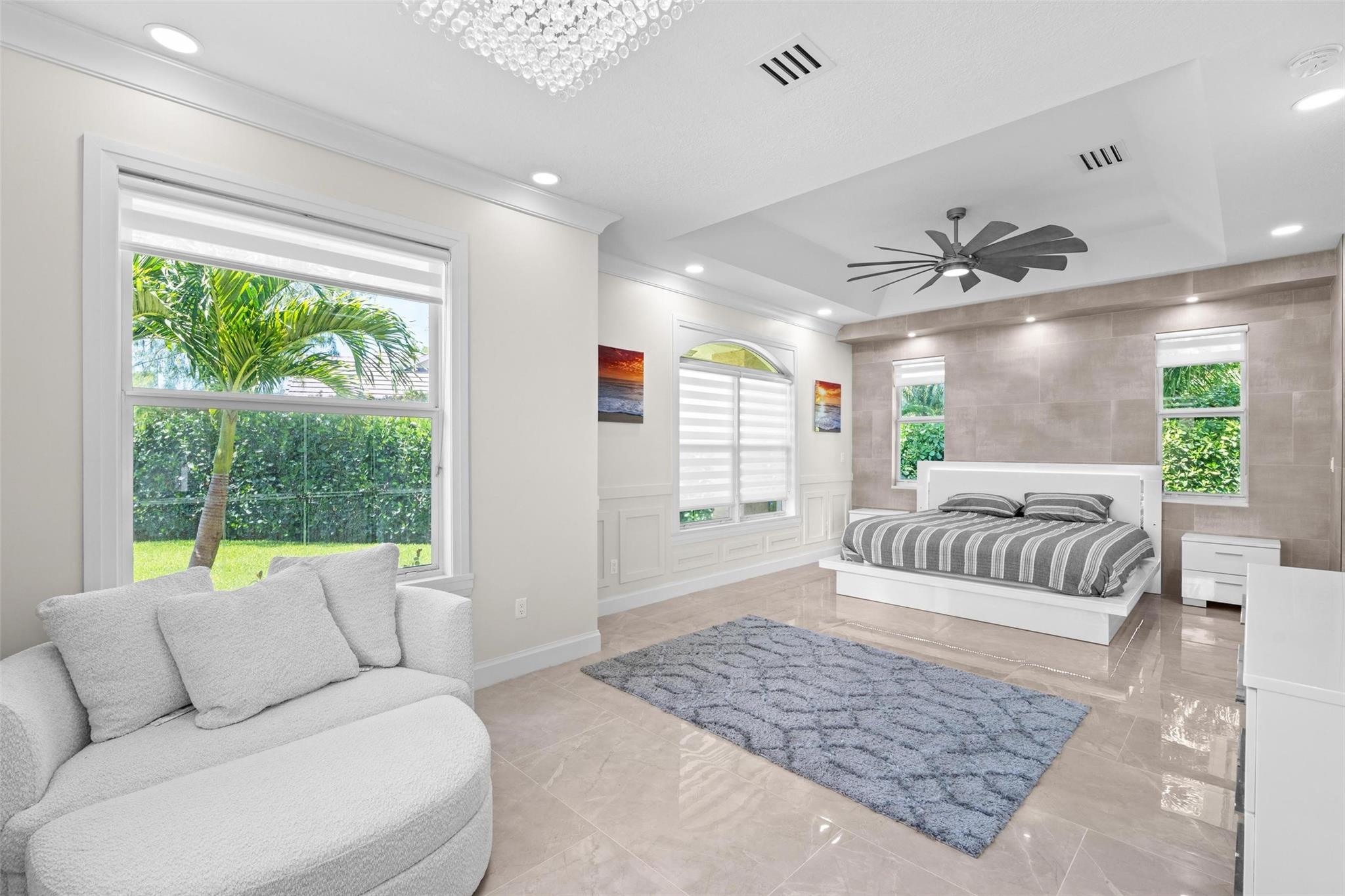 MEADOW WOOD OF THE LANDIN - Residential