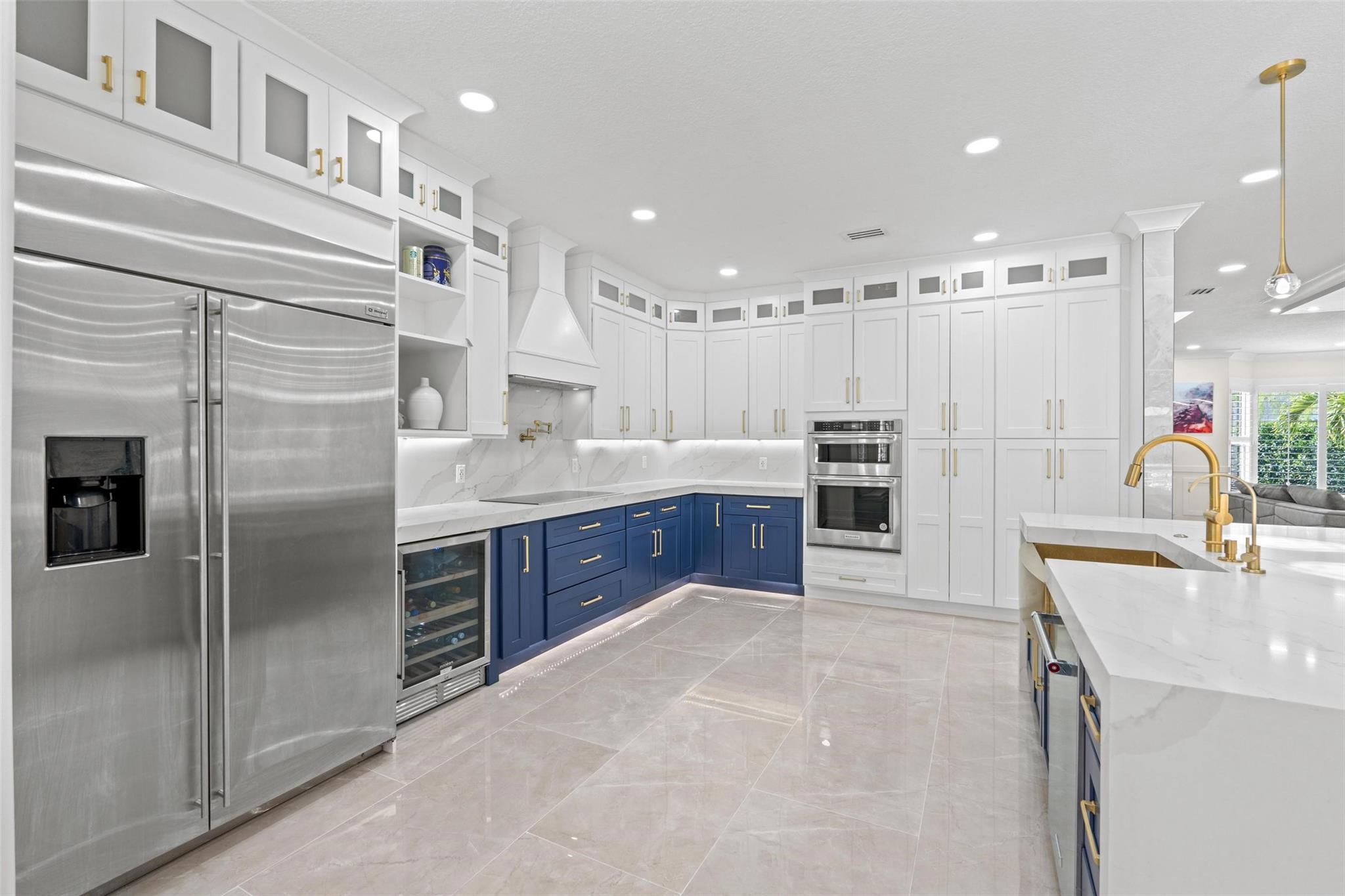 MEADOW WOOD OF THE LANDIN - Residential