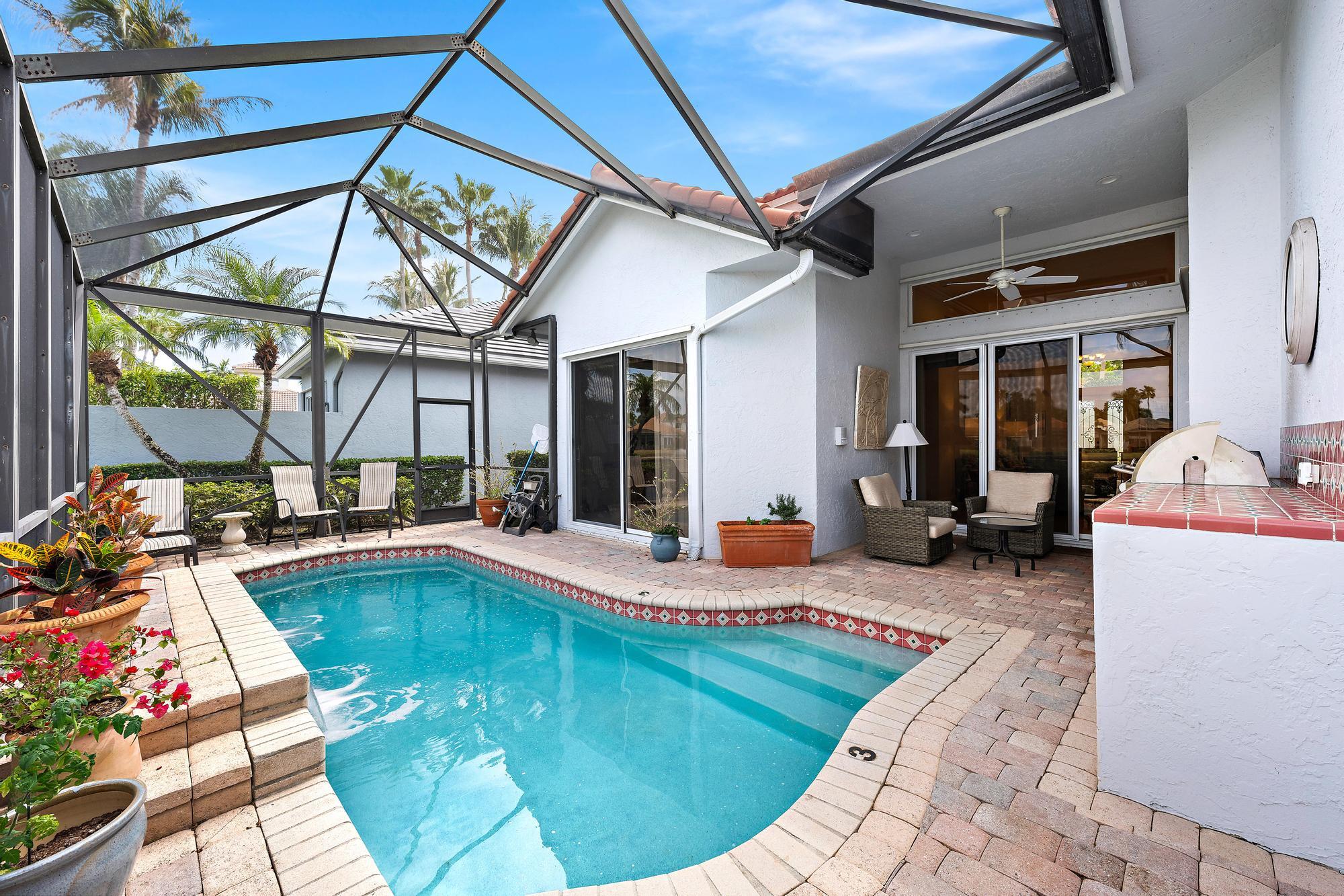 IBIS GOLF AND COUNTRY CLUB - The Grande - Residential