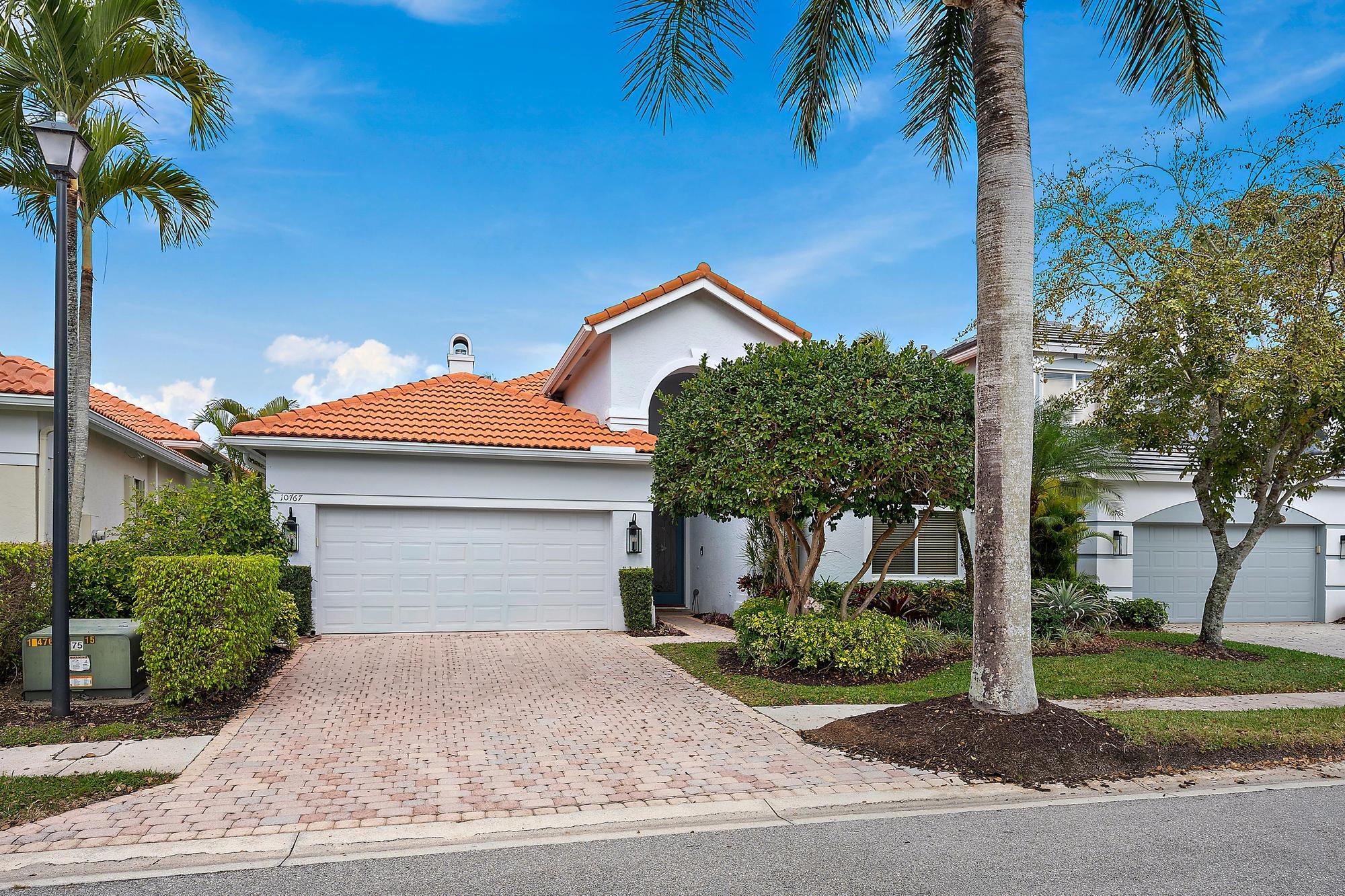 10767 Grande Boulevard