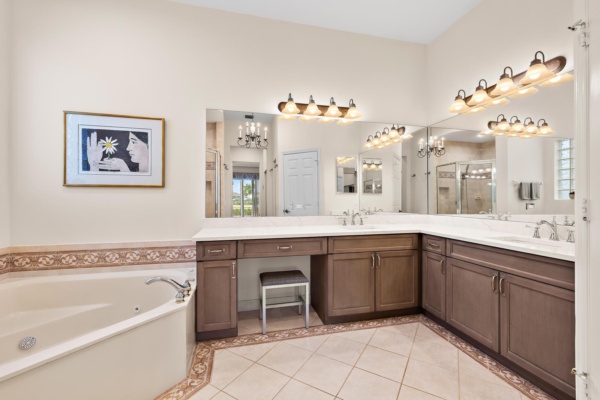 IBIS GOLF AND COUNTRY CLUB - The Grande - Residential