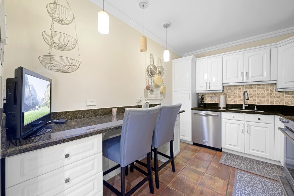 OLYMPUS CONDO - Residential