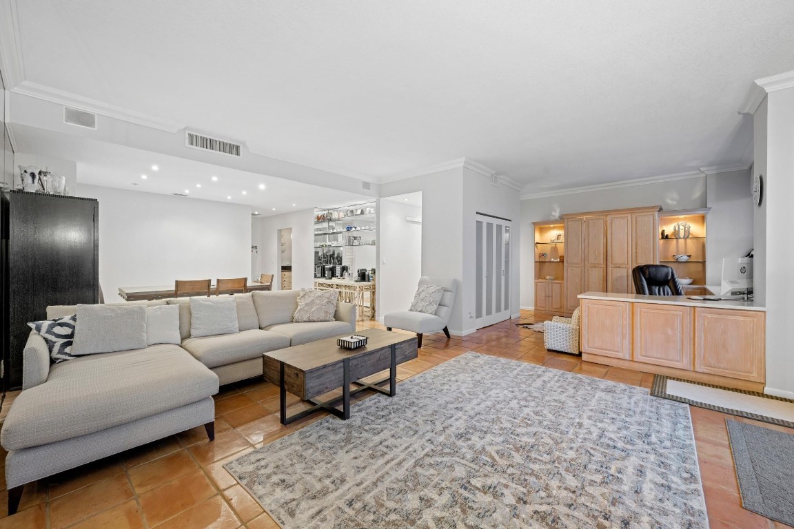 OLYMPUS CONDO - Residential