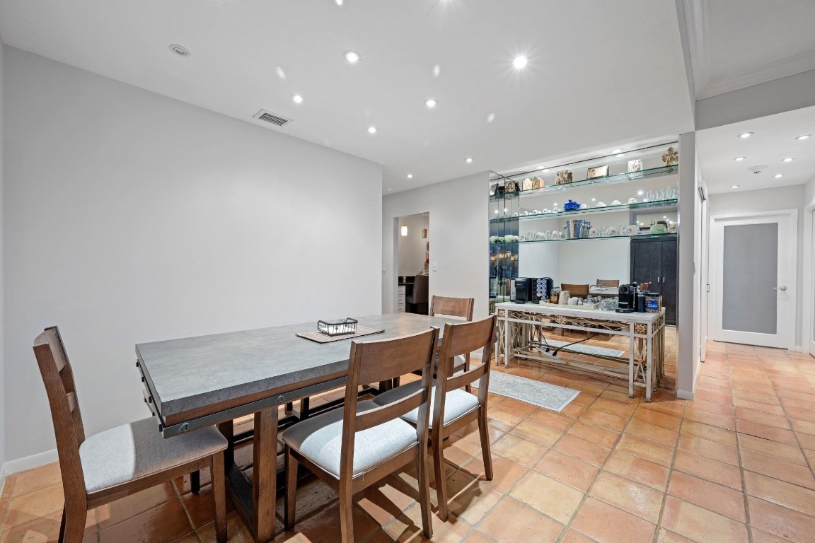 OLYMPUS CONDO - Residential