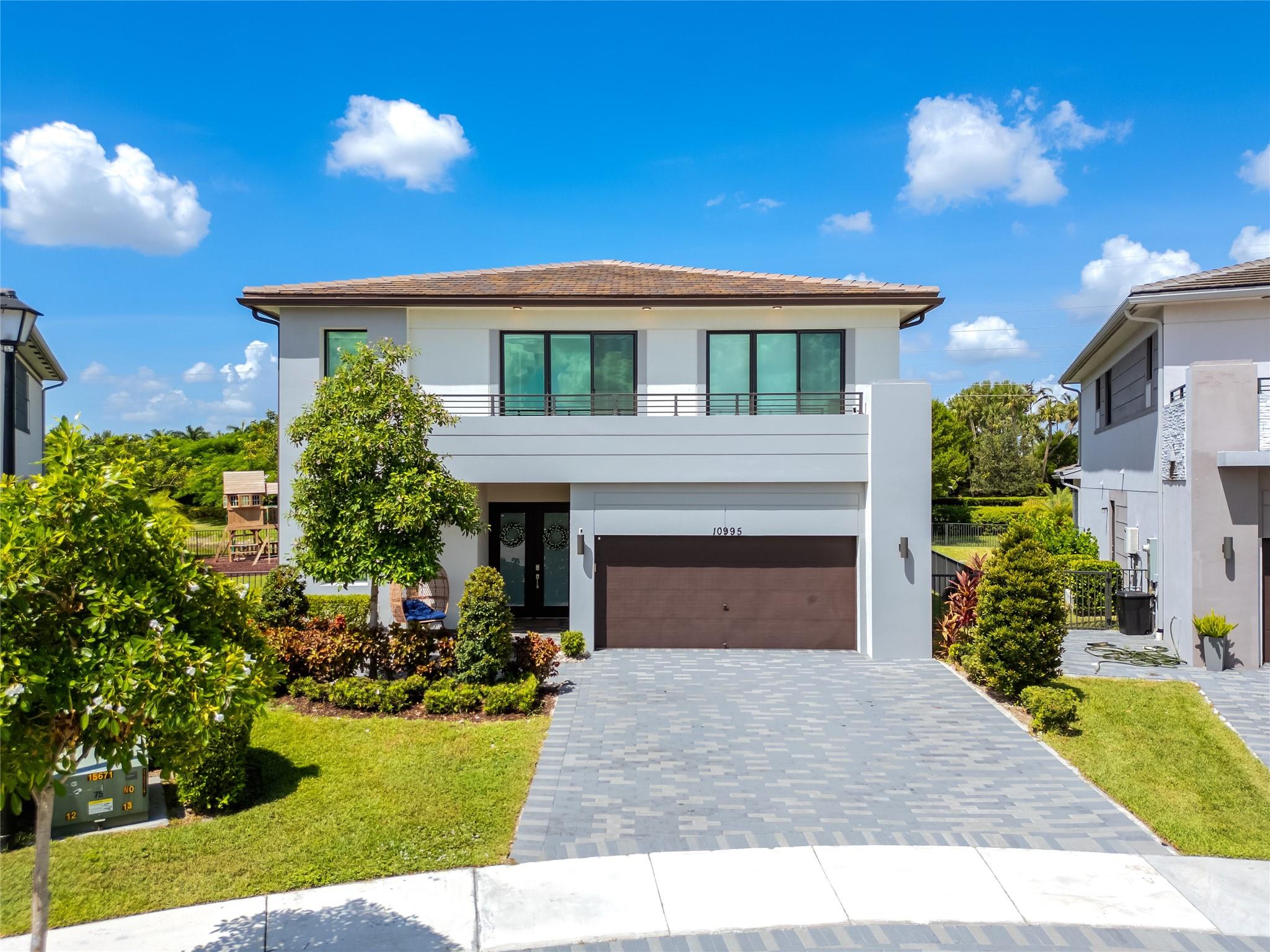 Beautiful 5 bed/4 bath home at the end of a cul-de-sac in the gated community of Cascata at Miralago. This bright and spacious home has lots of natural light from the plentiful windows and high ceilings throughout. Chef's Kitchen with quartz countertops, island, and GE Profile appliances including a gas range. The first floor has one bedroom with full bathroom, multiple living areas, and a formal dining room with fantastic lake views to the West with sunsets. Upstairs has a nice loft/bonus room plus 4 bedrooms/3 baths including a large primary suite with sitting area, his and her closets, dual vanities, soaking tub and large shower. Community has 24 security, countless amenities including expansive clubhouse with gym, indoor basketball court, multiple swimming pools and tennis courts.