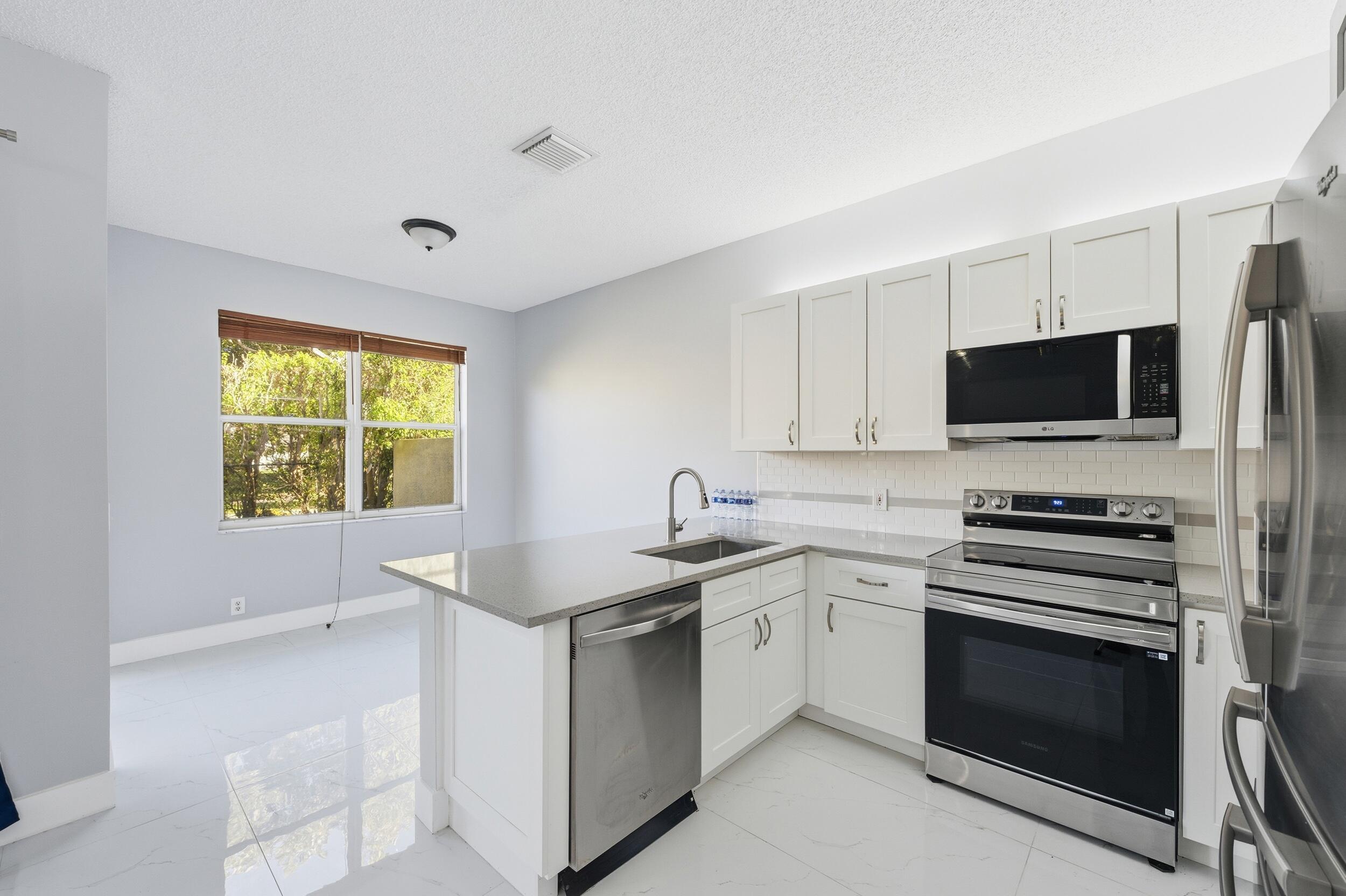 PRINCETON PLACE AT GABLES END - Residential