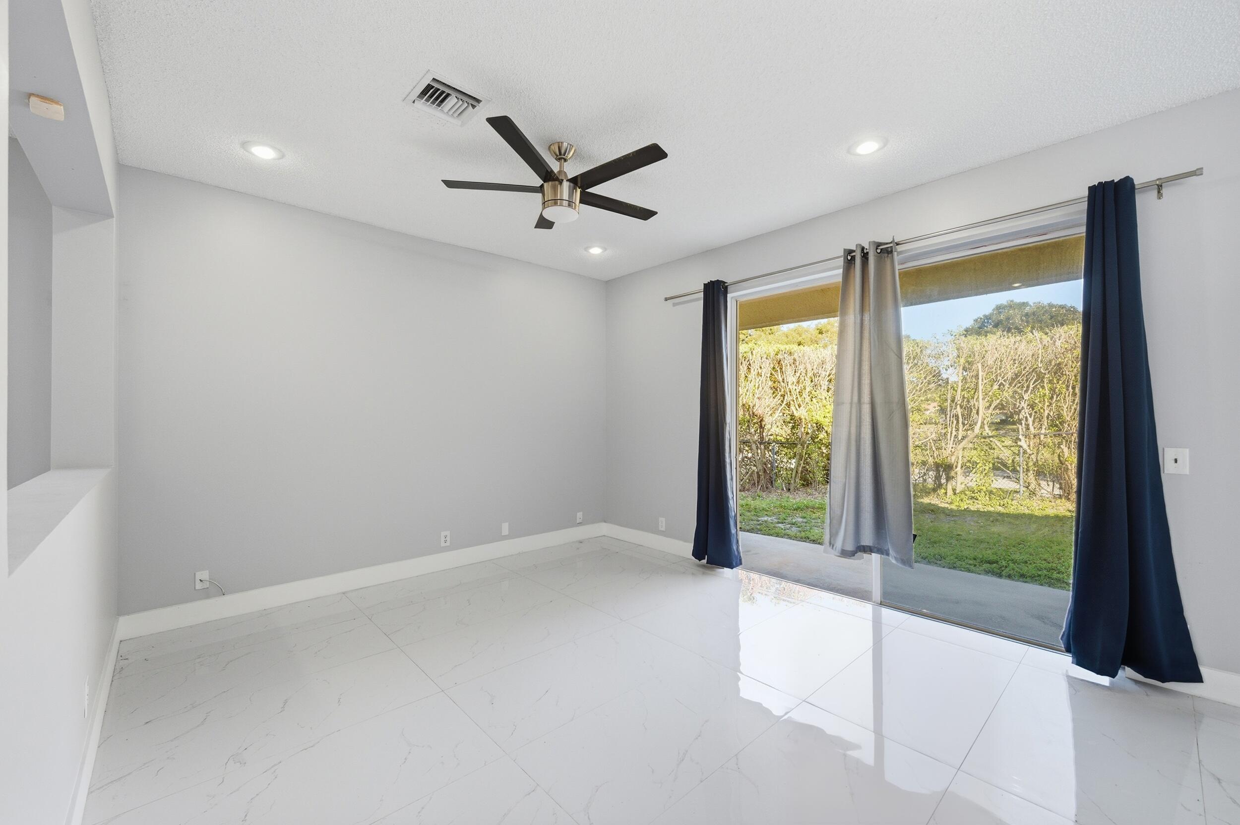 PRINCETON PLACE AT GABLES END - Residential