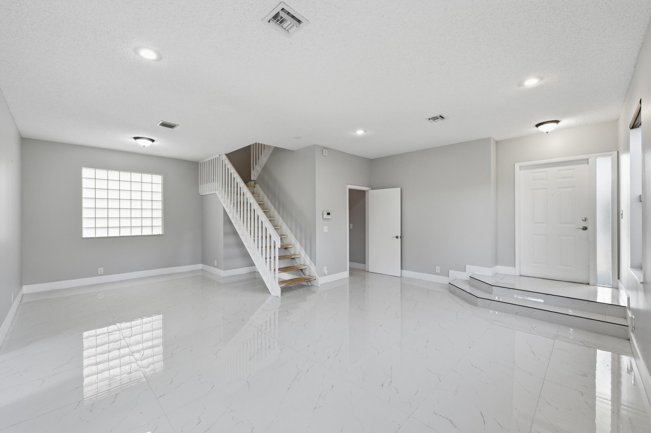 4629 Purdue Drive, Boynton Beach, FL, 33436/$563,000 4 4629 Purdue Drive