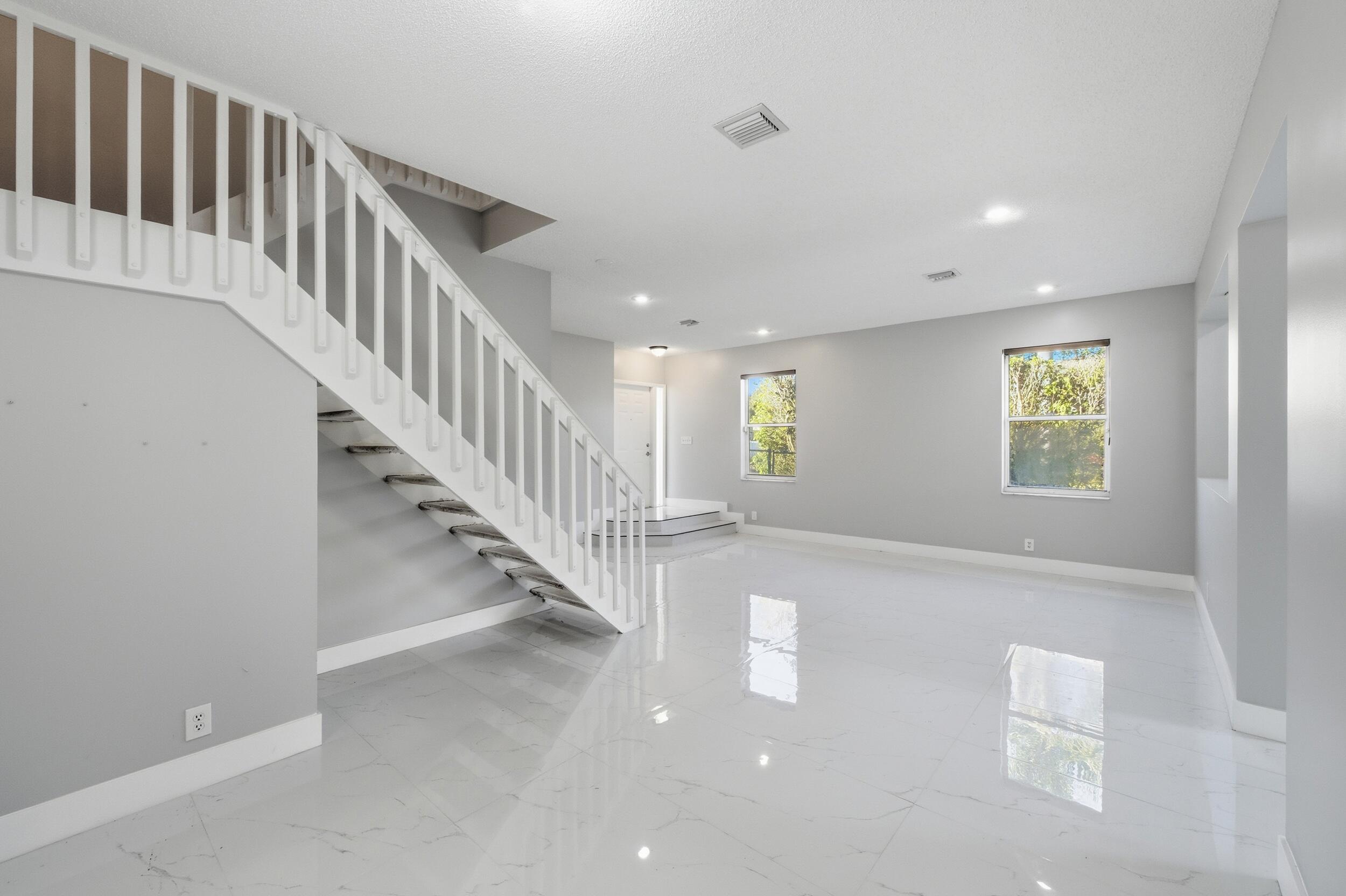 PRINCETON PLACE AT GABLES END - Residential