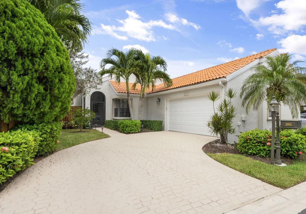 Photo of 2551 La Cristal Circle, Palm Beach Gardens, FL 33410 (MLS # R10909657)
