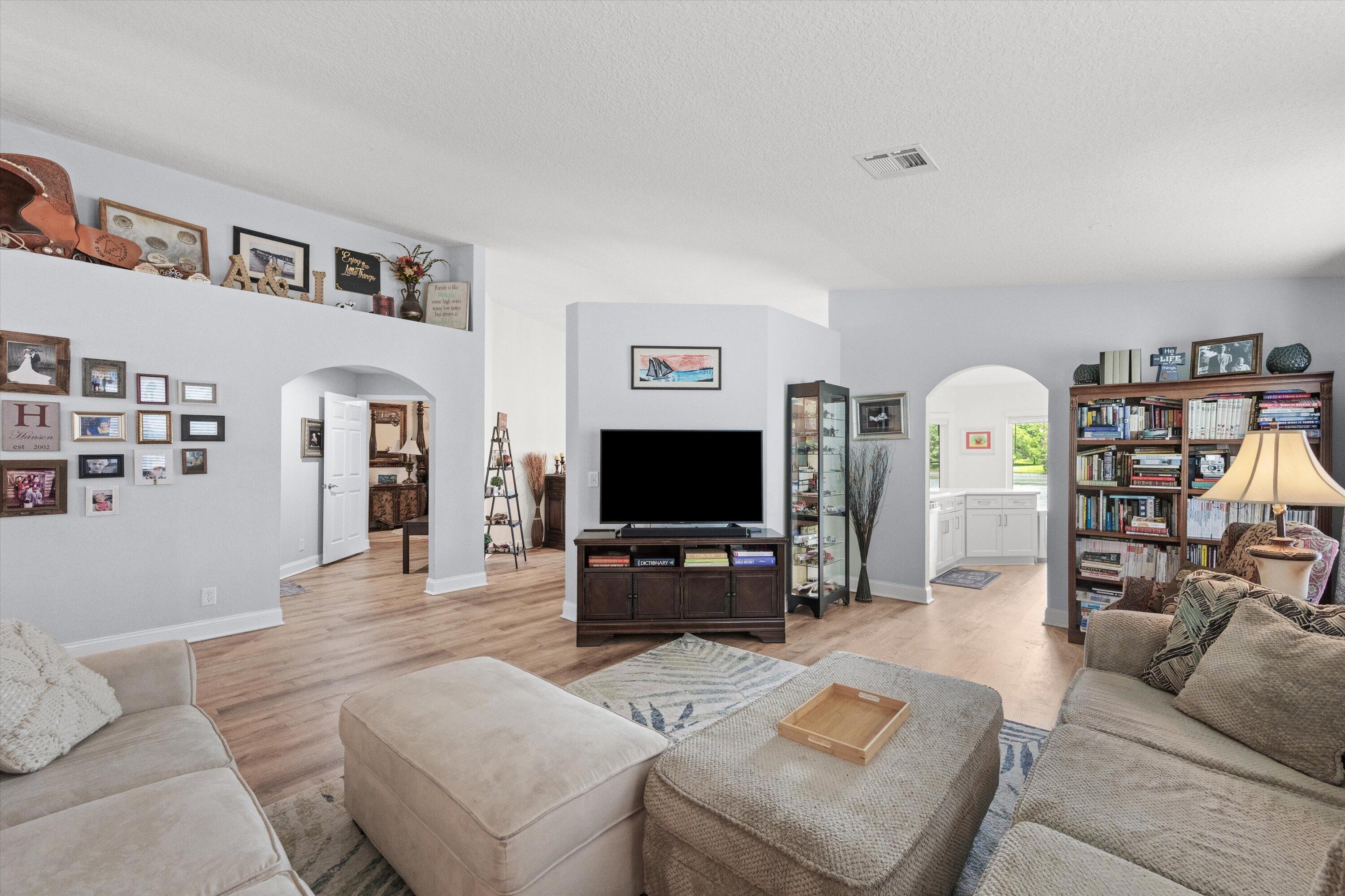 LAKEFIELD OF THE LANDINGS AT WELLINGTON 1 - Residential